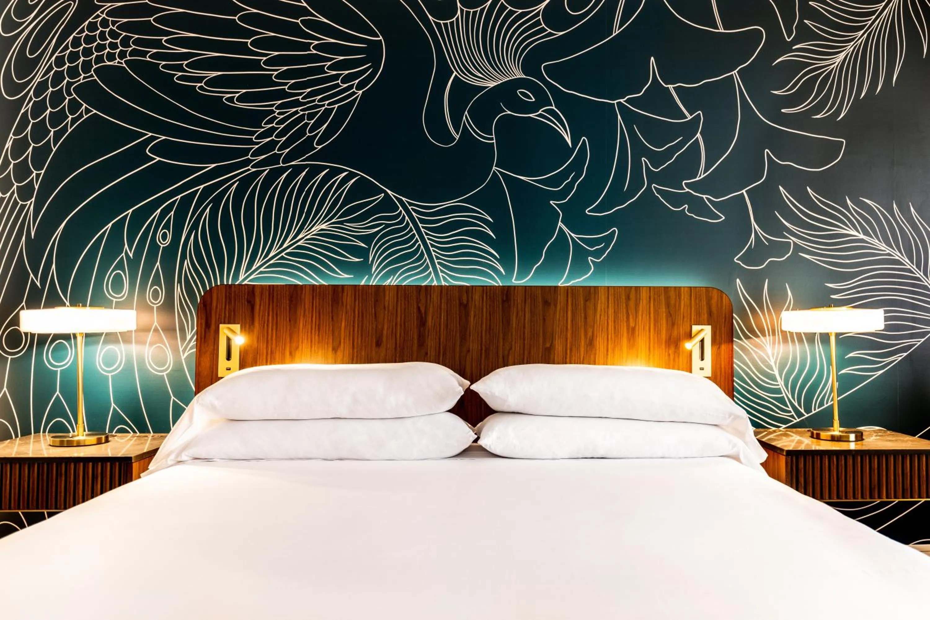 Deluxe King Room in The Clyde Hotel