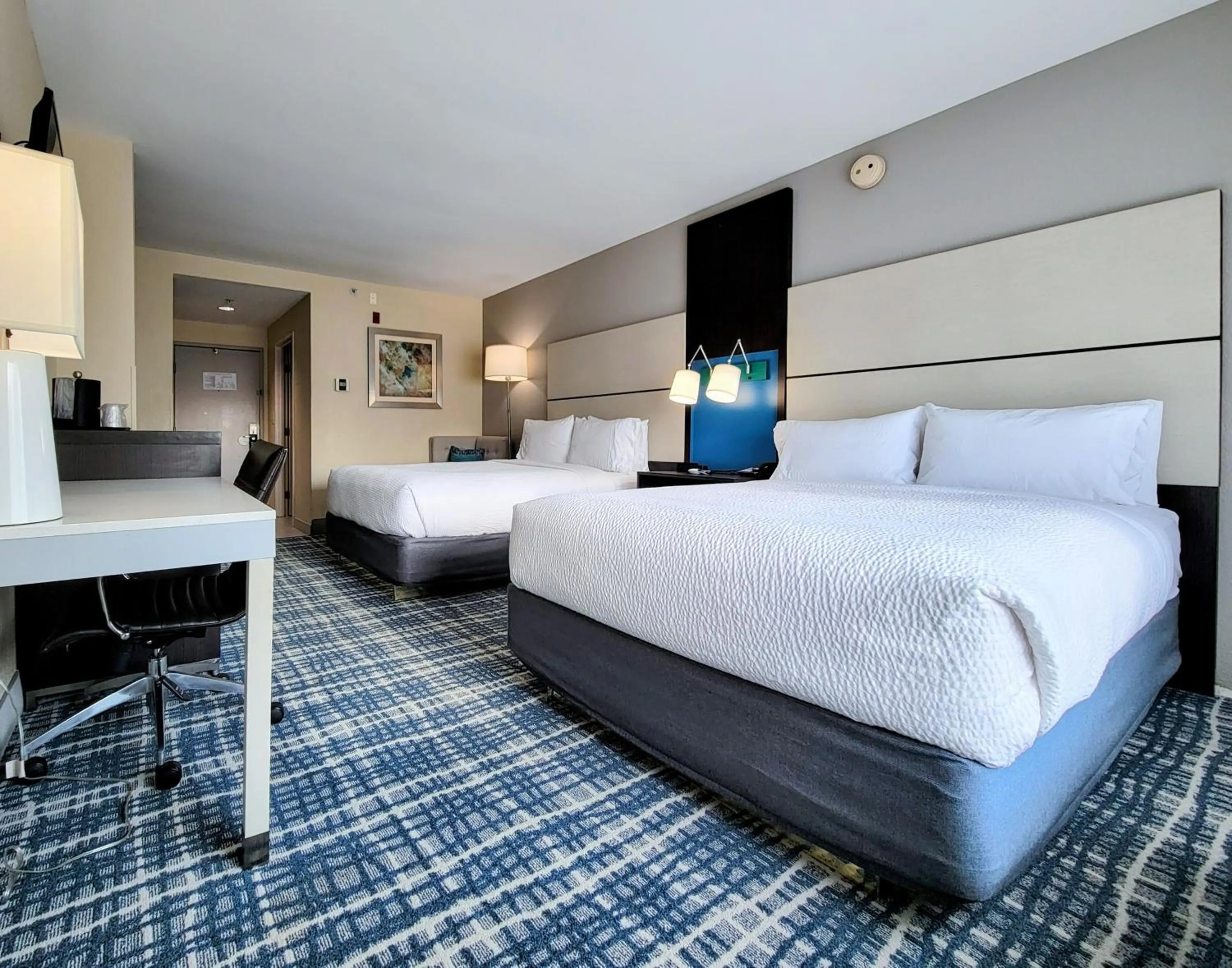 Standard Room with Two Queen Beds in Holiday Inn - Belcamp - Aberdeen Area by IHG