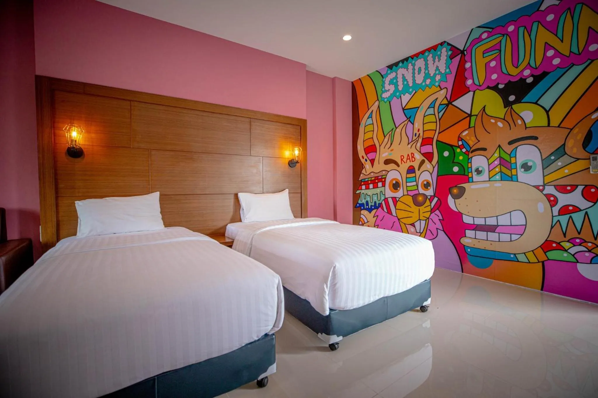 Deluxe Twin Room in Smart Hotel