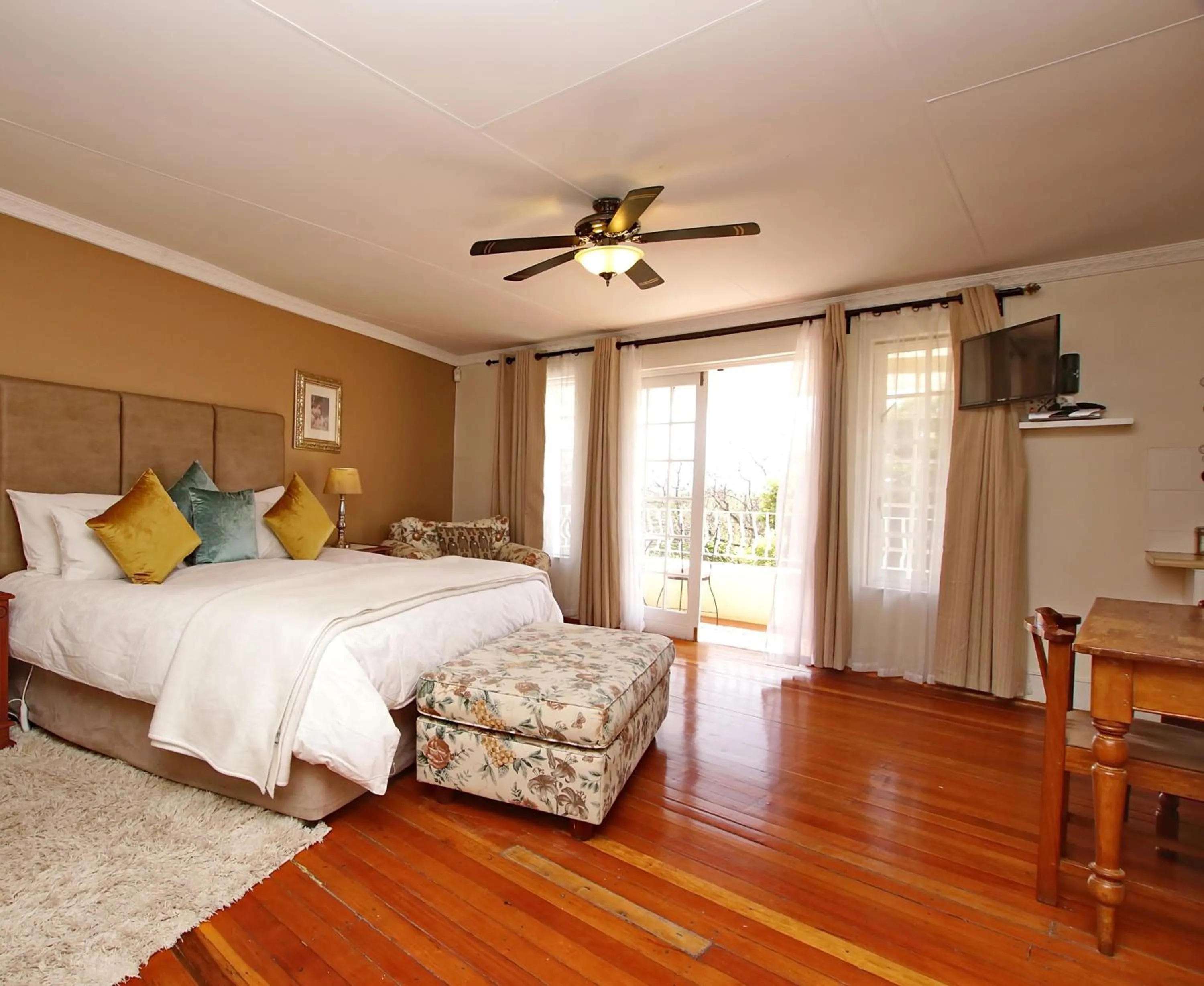 Luxury Double Suite in Arum Place Guest House