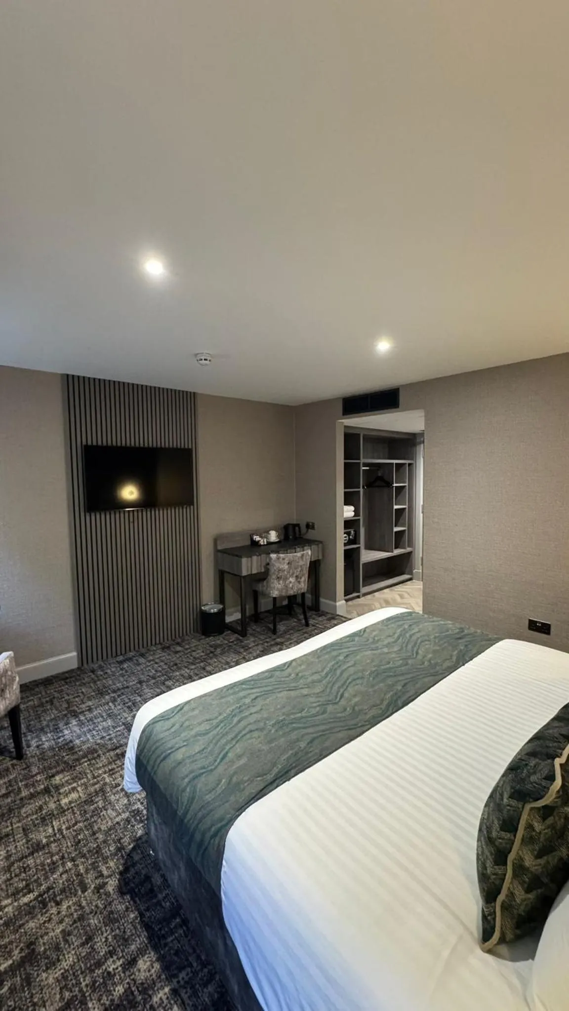 Deluxe King Room - single occupancy in The Knowes Hotel & Restaurant