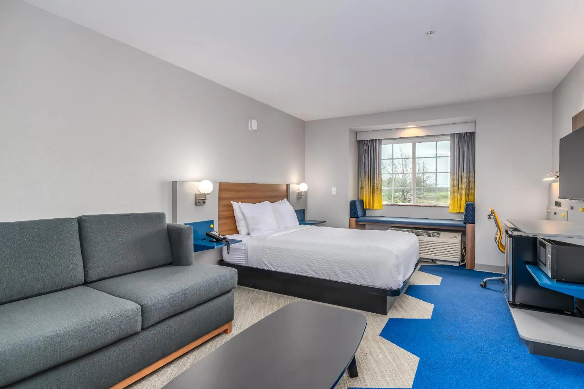 1 Queen Bed, Studio Suite, Non-Smoking  in Microtel Inn and Suites Montgomery