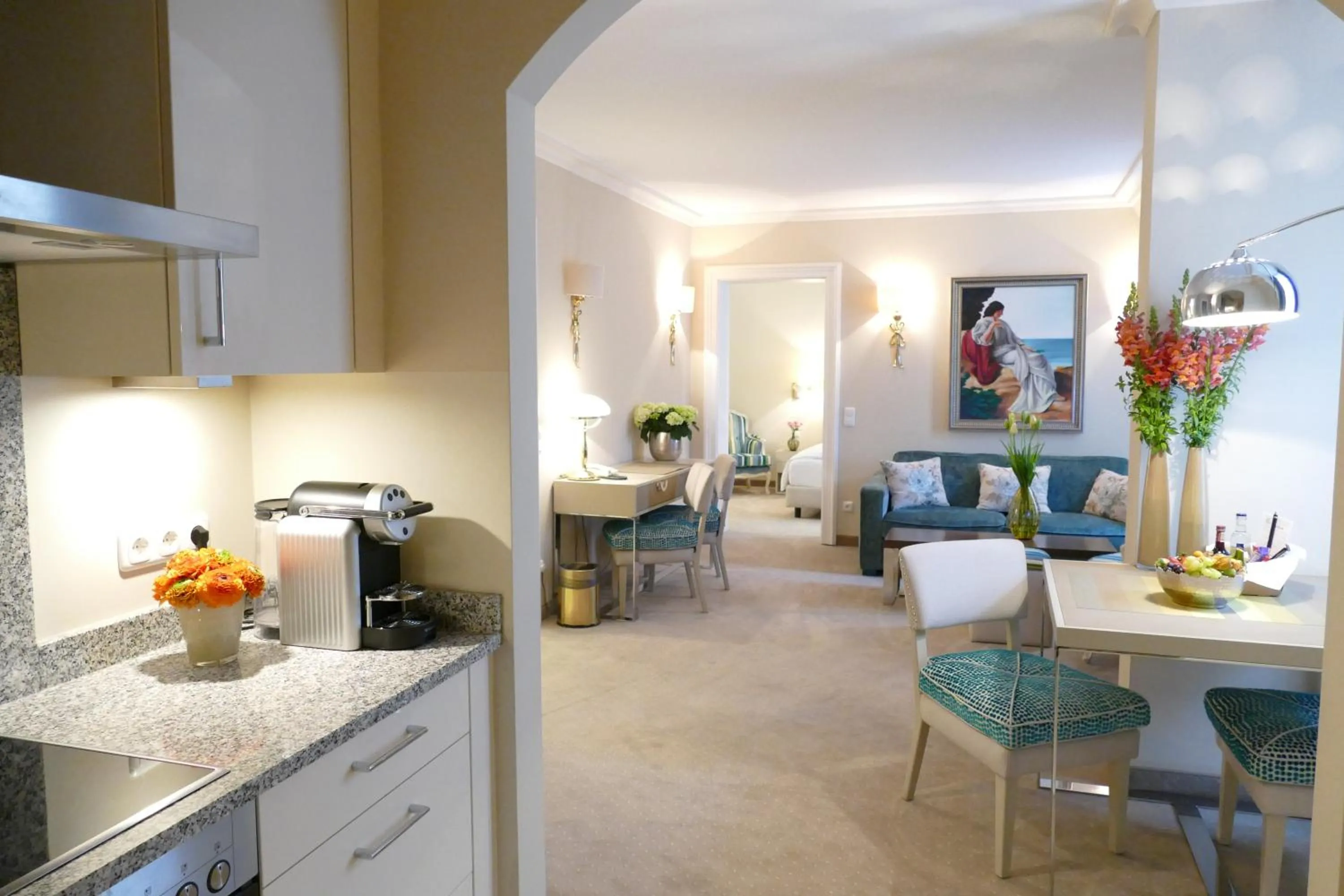 Apartment with Kitchen in Hotel an der Oper