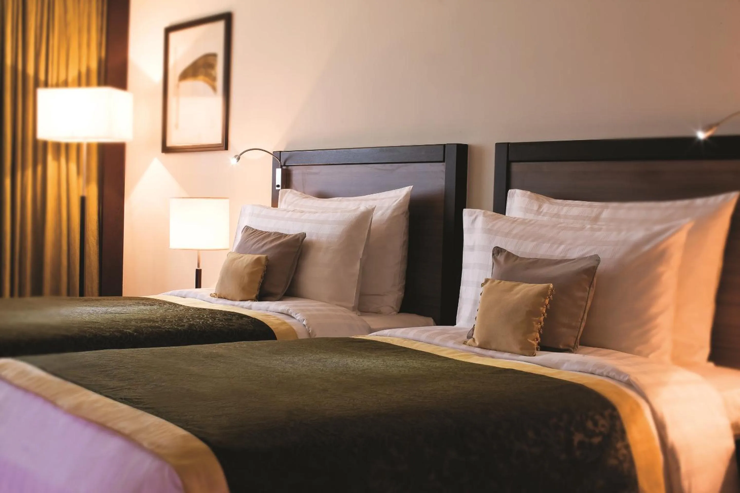 AVANI Superior Room in Avani Deira Dubai Hotel