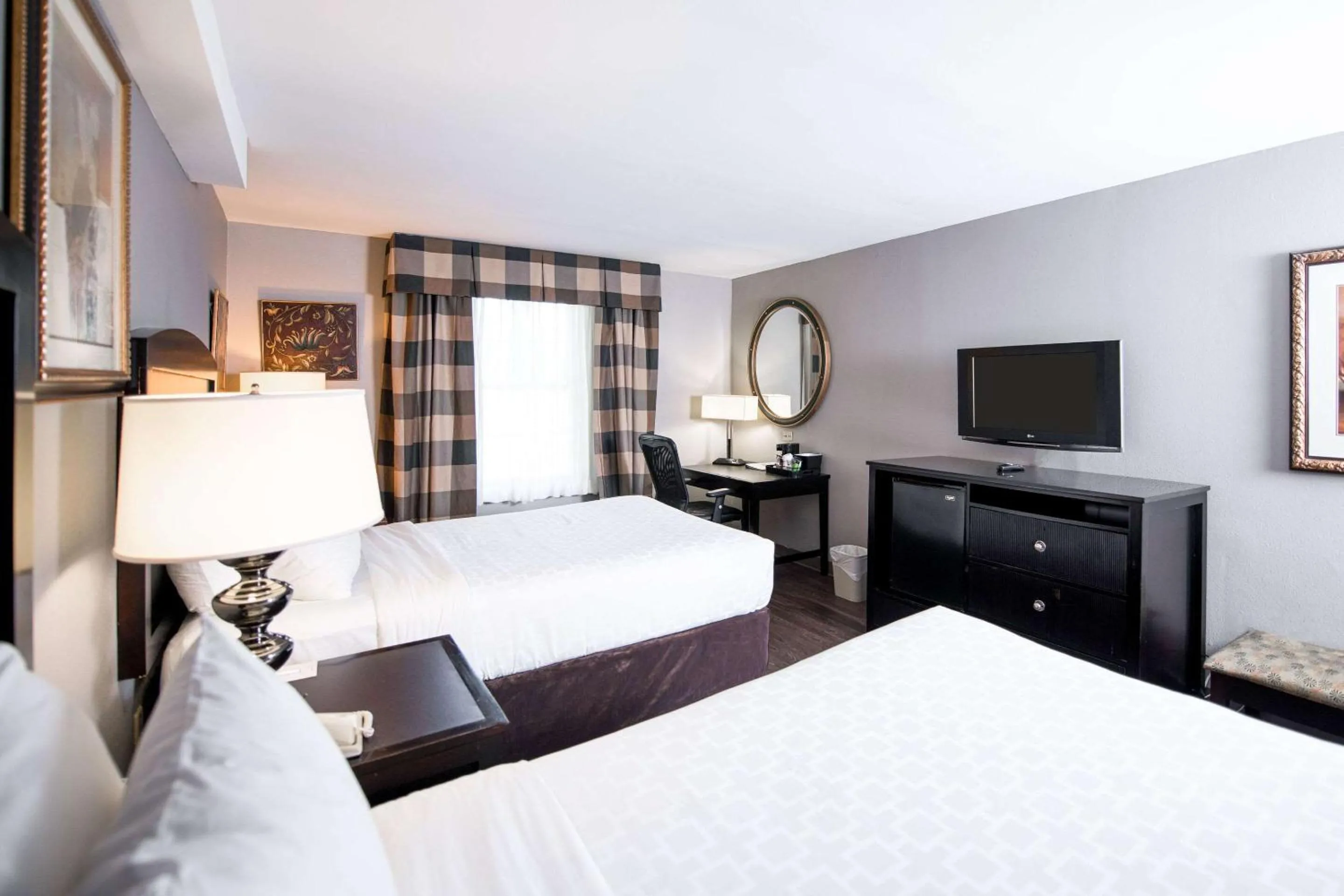 Double Room with Two Double Beds - Non-Smoking in Clarion Hotel & Conference Center Leesburg