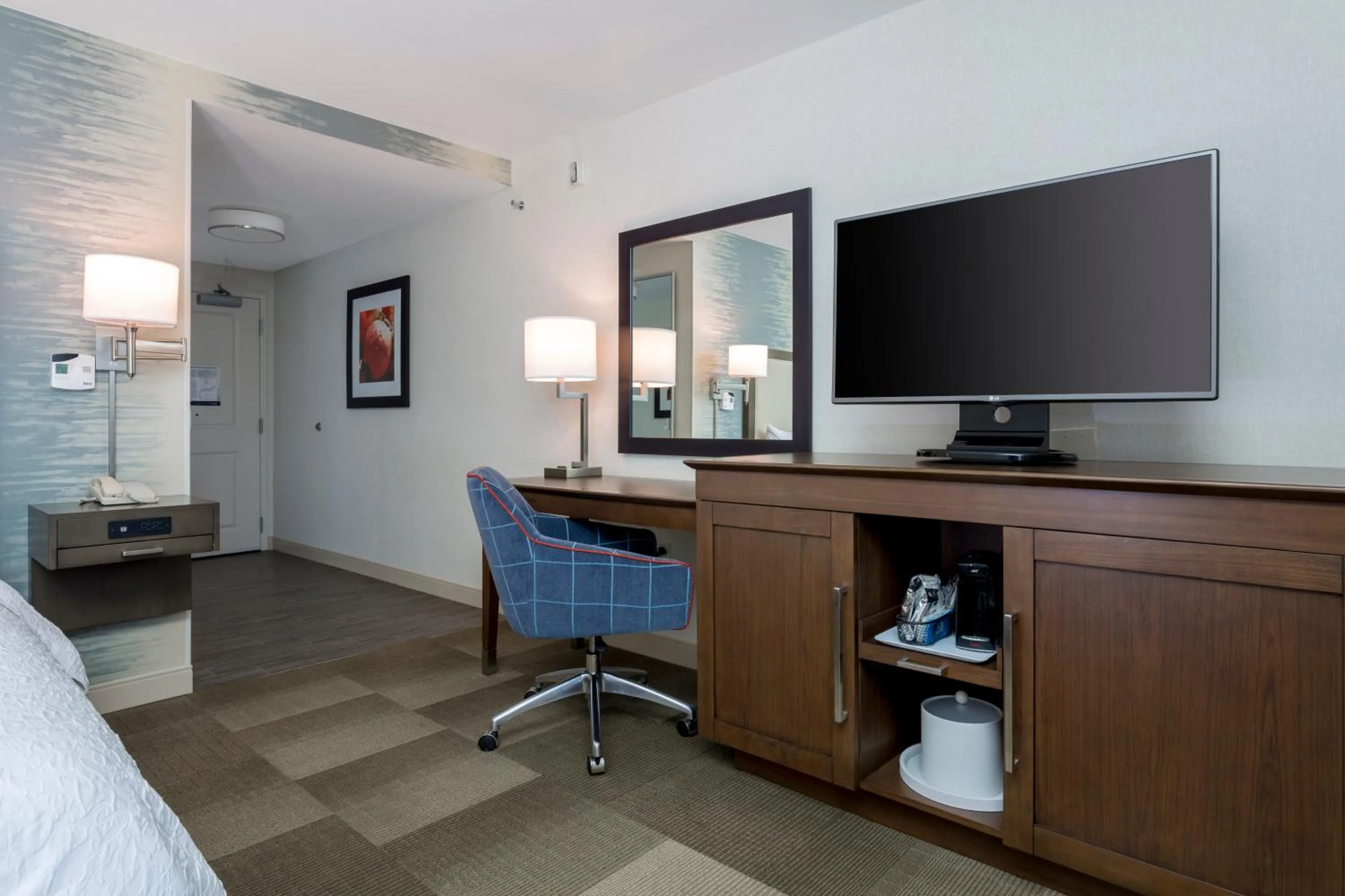 Premium King Room - Non-Smoking in Hampton Inn & Suites San Diego-Poway