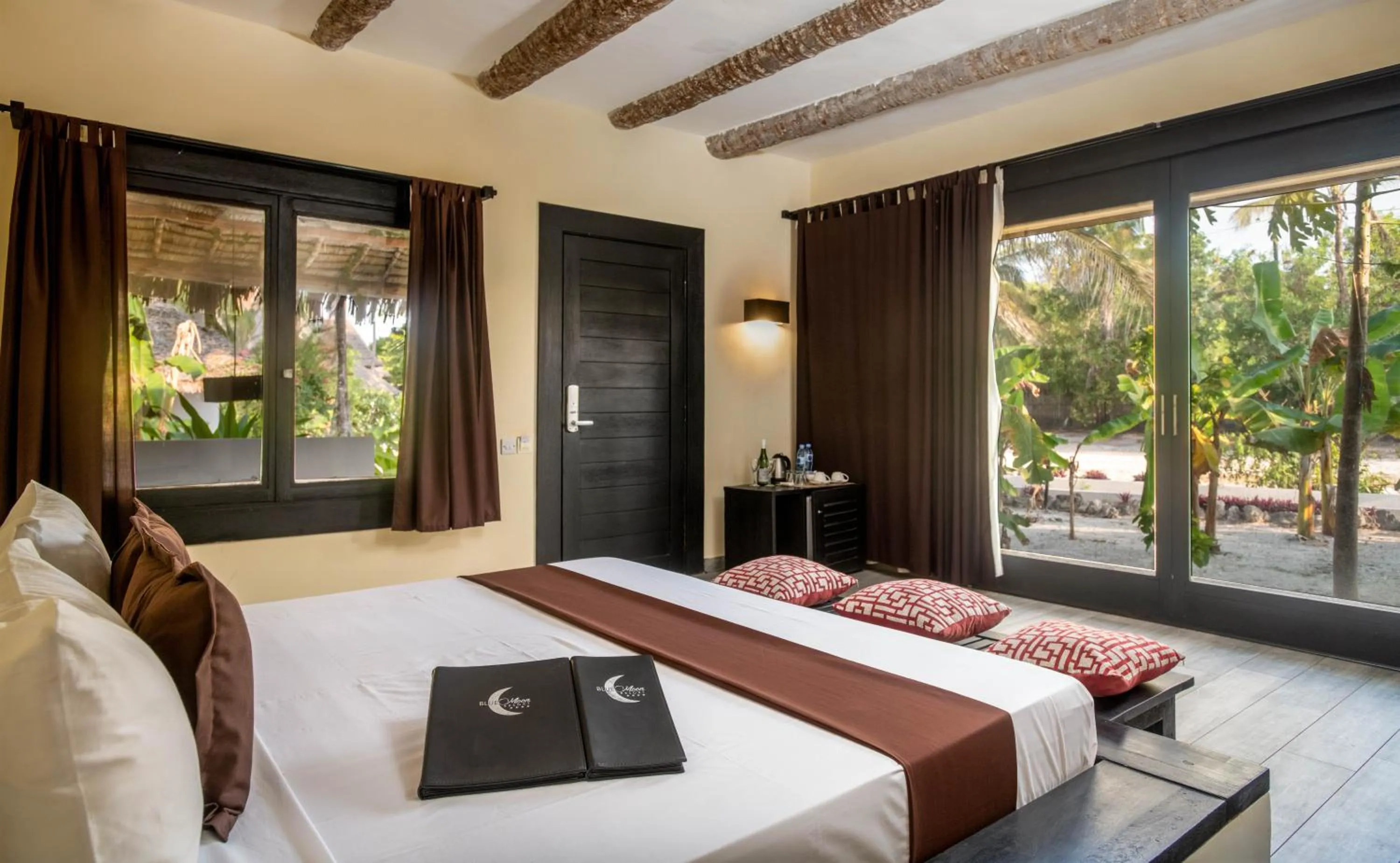 Superior King Room in Blue Moon Resort