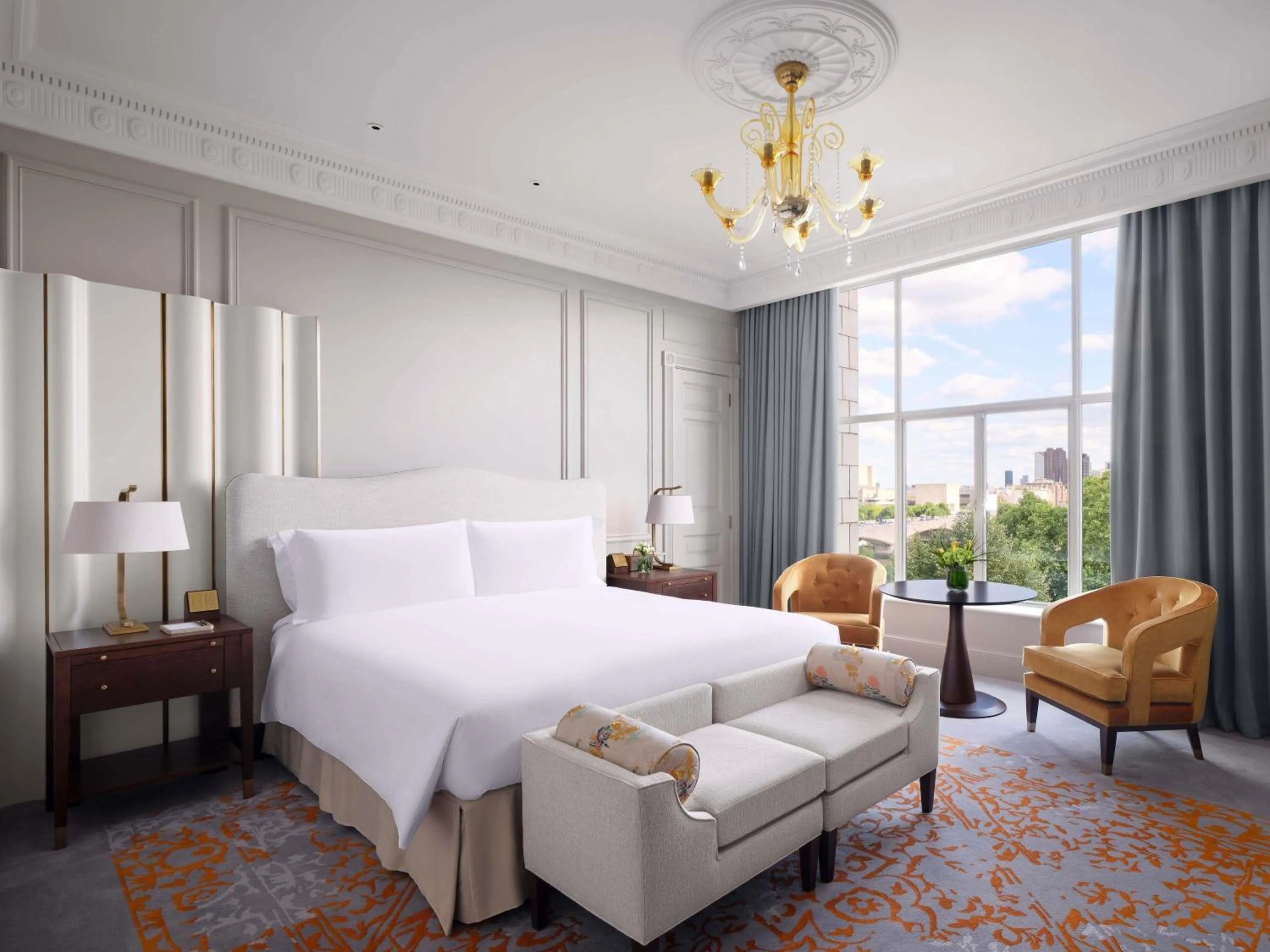 Junior King Suite with River View in The Savoy