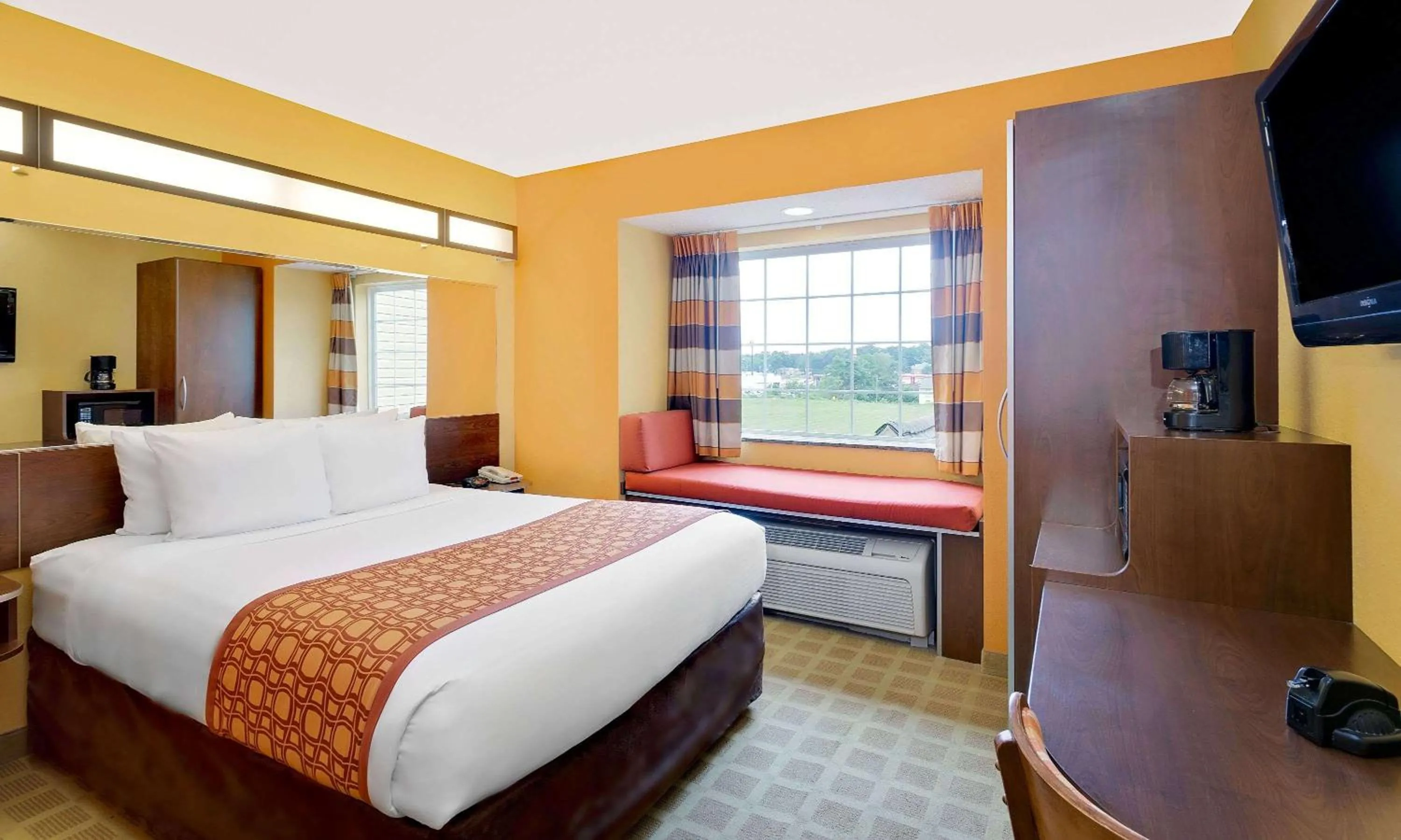 Queen Room - Disability Access/Non-Smoking in Microtel Inn & Suites by Wyndham Princeton