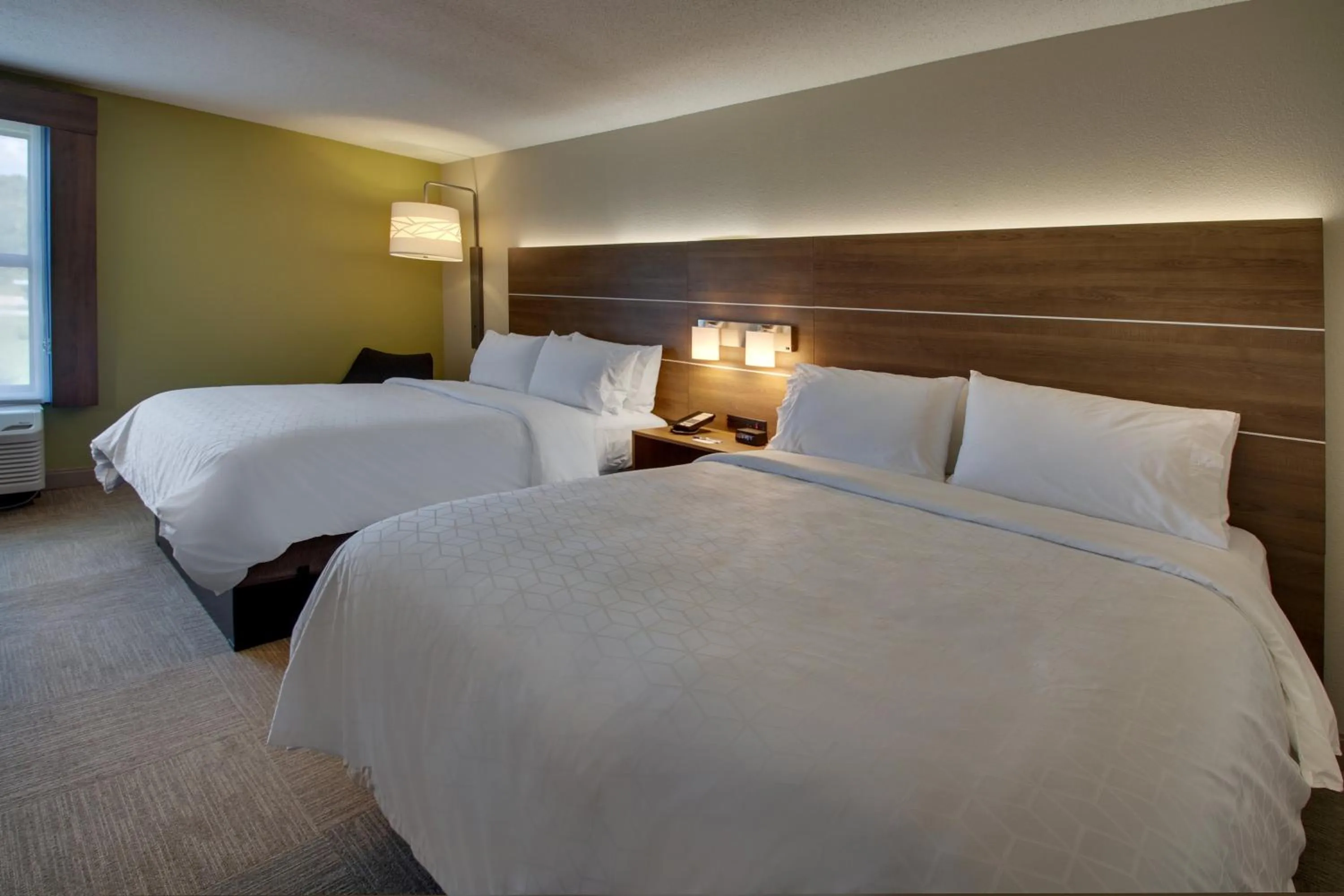 Standard Room with Two Queen Beds in Holiday Inn Express - Horse Cave by IHG