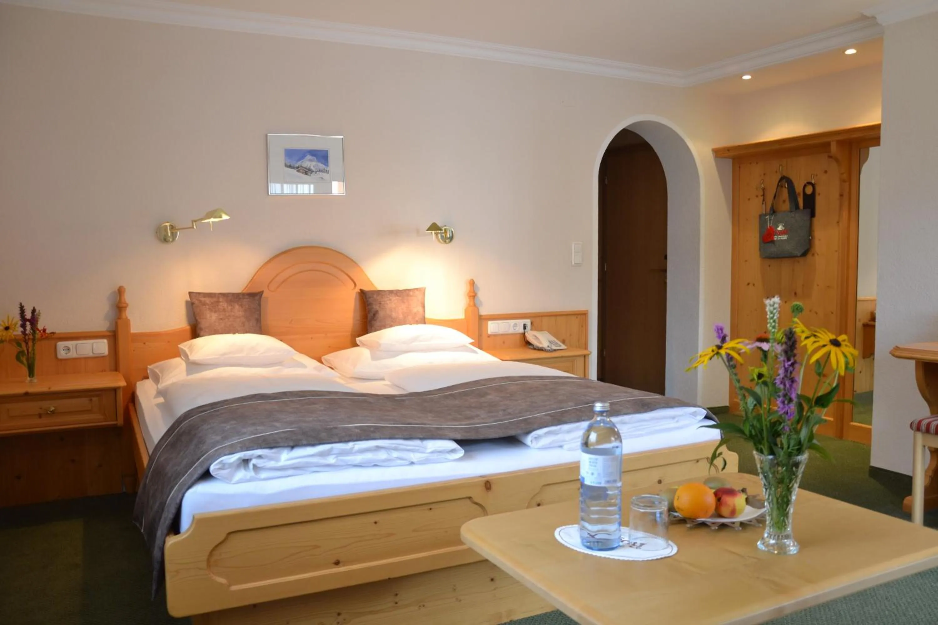 Superior Double Room with Balcony in Hotel Appartement Roggal