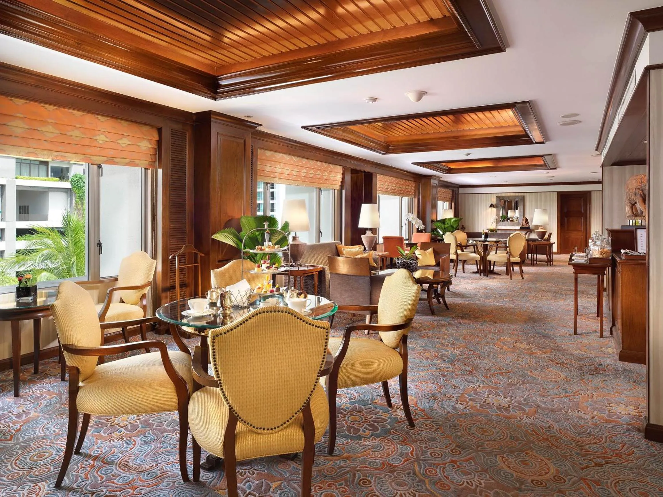 Kasara Room, Afternoon Tea, Evening Cocktails and Canapes in Anantara Siam Bangkok Hotel