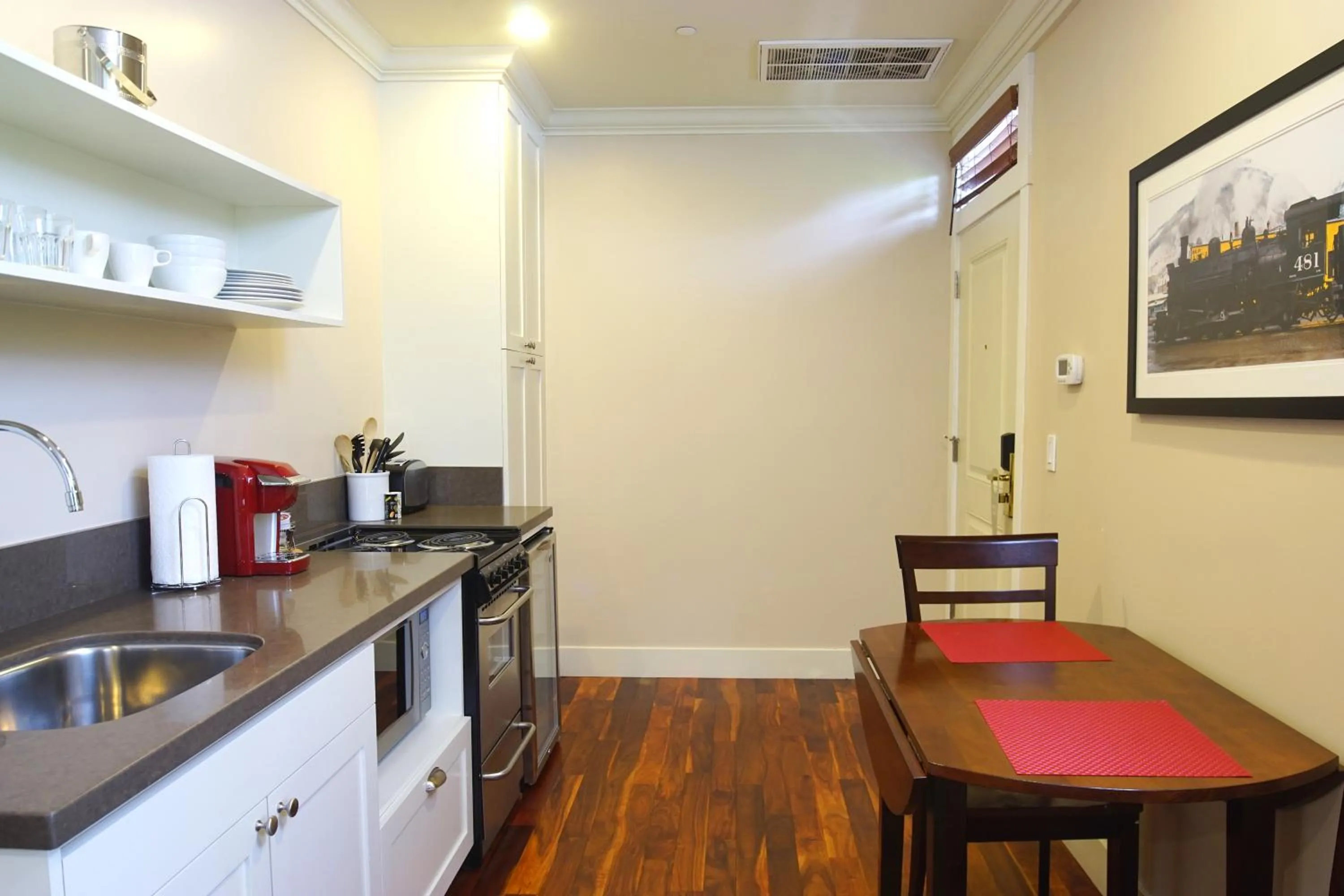 Deluxe Queen Room - single occupancy in Hotel Mac