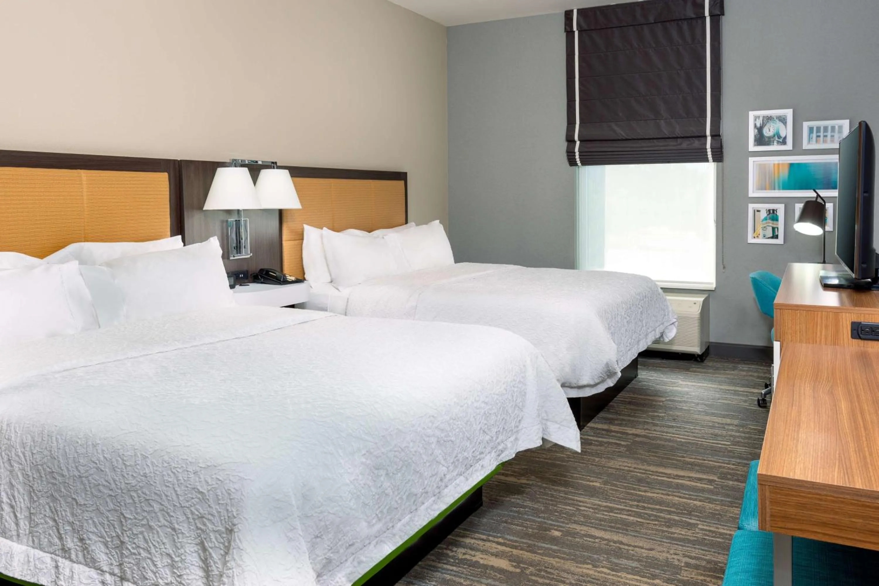 Queen Room with Two Queen Beds - Non-Smoking in Hampton Inn & Suites Tallahassee Capitol-University