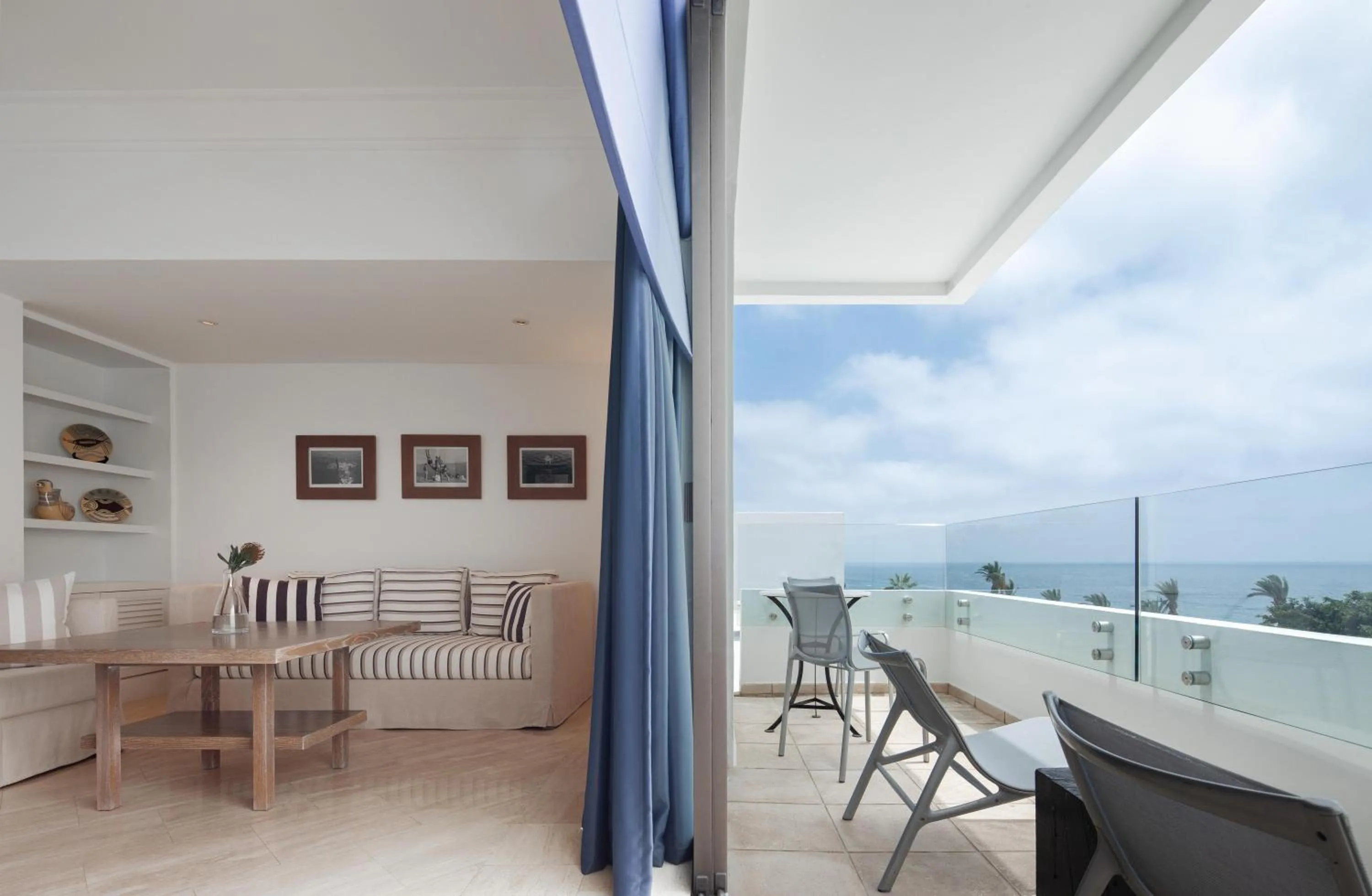 Deluxe One Bedroom Sea View Suite in Almyra