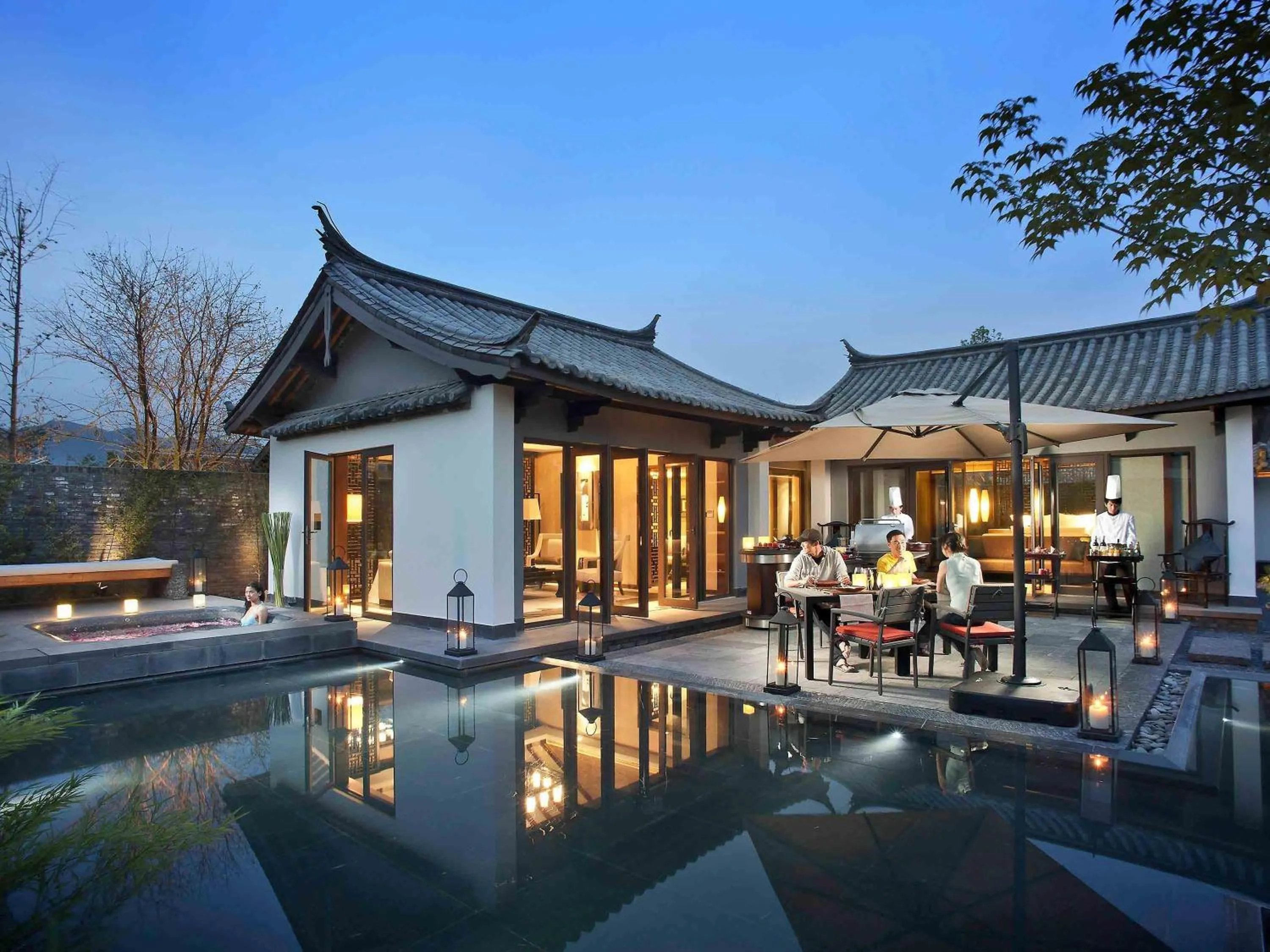 Deluxe One King-Bed Villa in Pullman Lijiang Resort & Spa