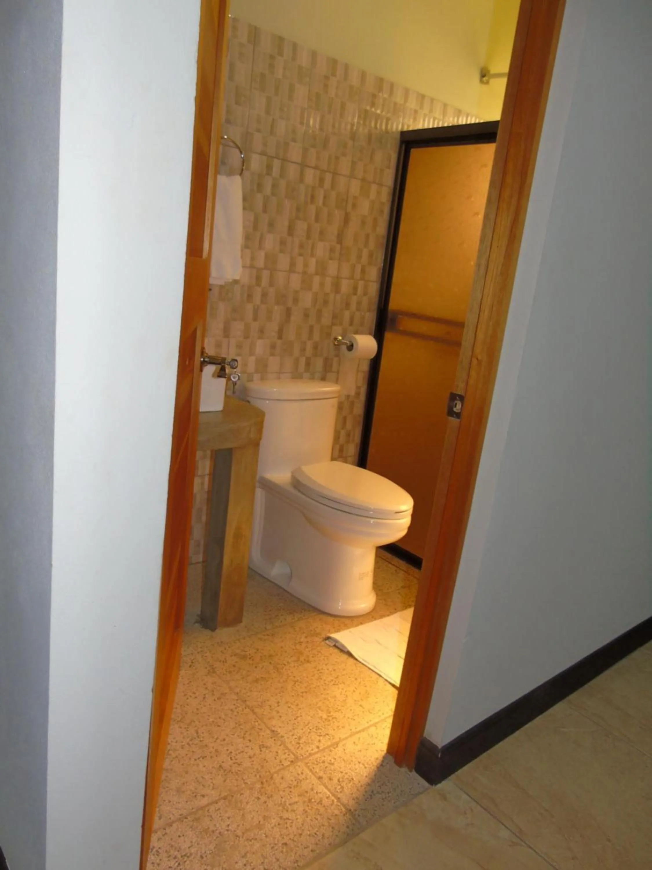 Budget Double Room NO VIEW - Private Bathroom  in Hotel Margarita and Tour Operator Drake Bay