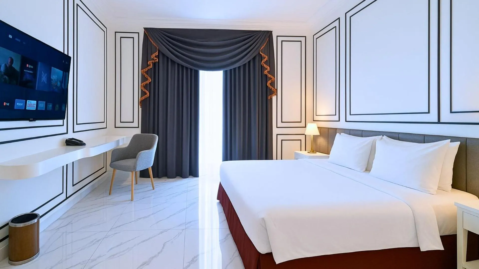 Deluxe Suite in The Grantage Hotel & Sky Lounge