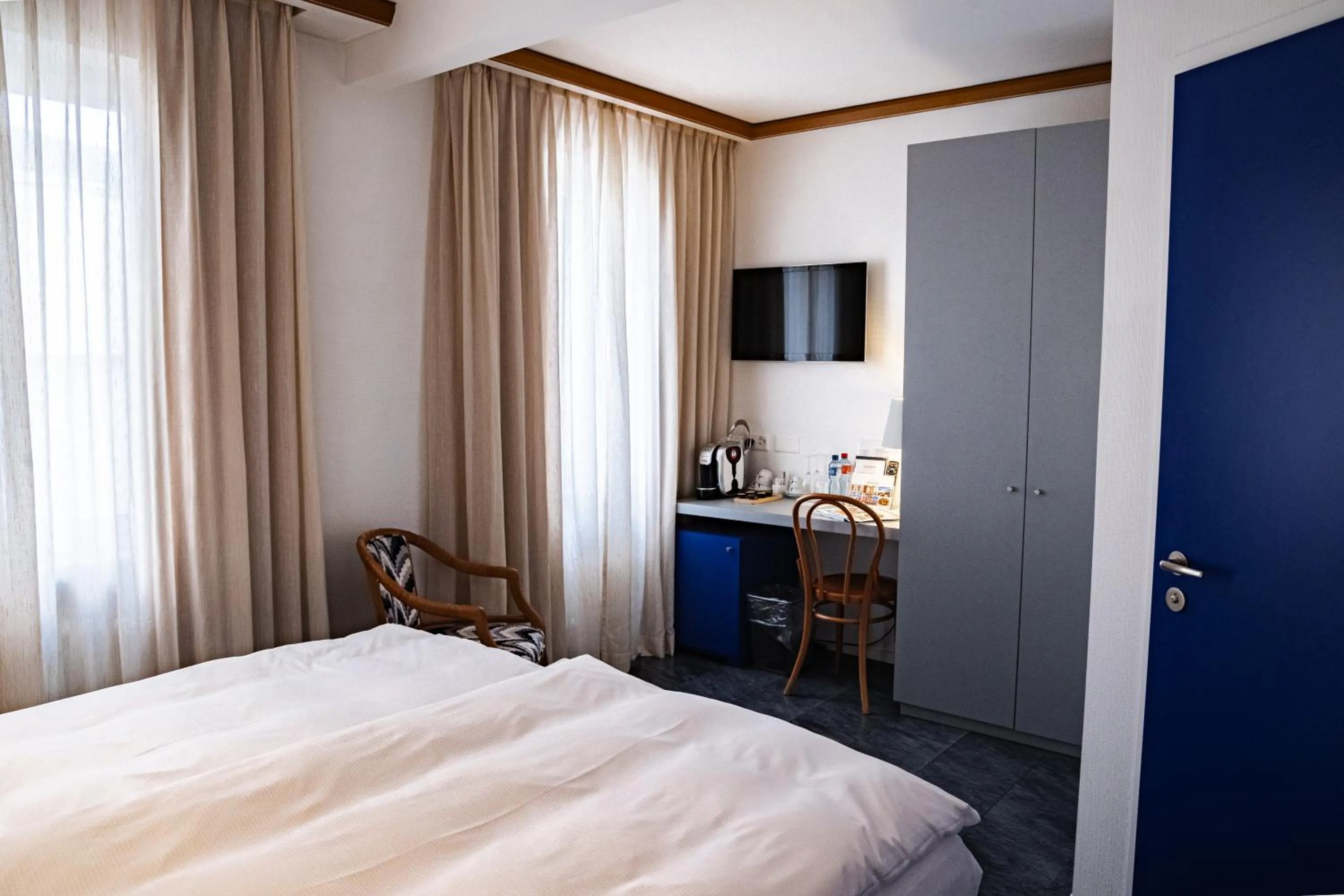 Economy Twin Room with Courtyard View  in Albergo Carcani by Ketty & Tommy