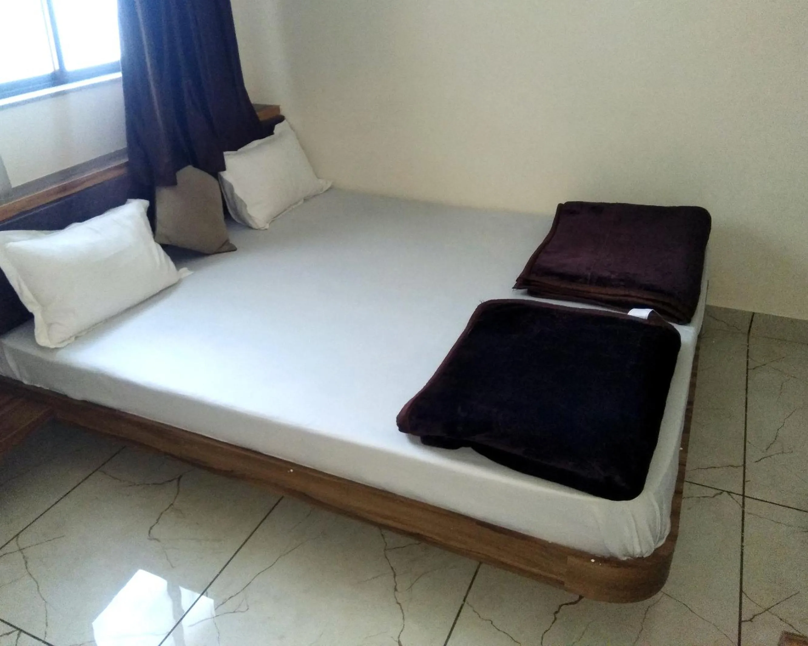 Budget Double or Twin Room - single occupancy in Hotel Milan