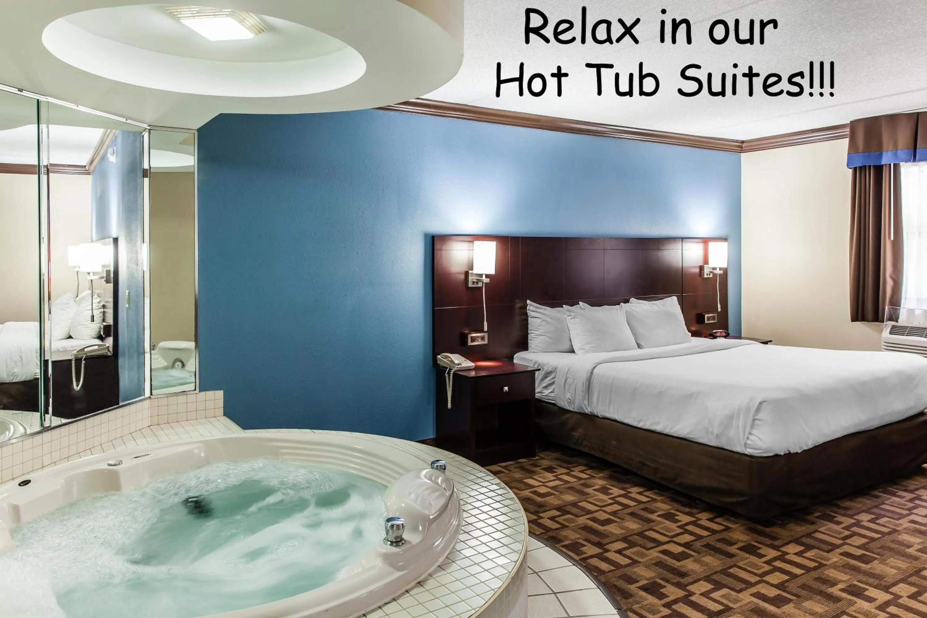 King Suite with Hot Tub - Non-Smoking in Quality Inn & Suites Quakertown-Allentown