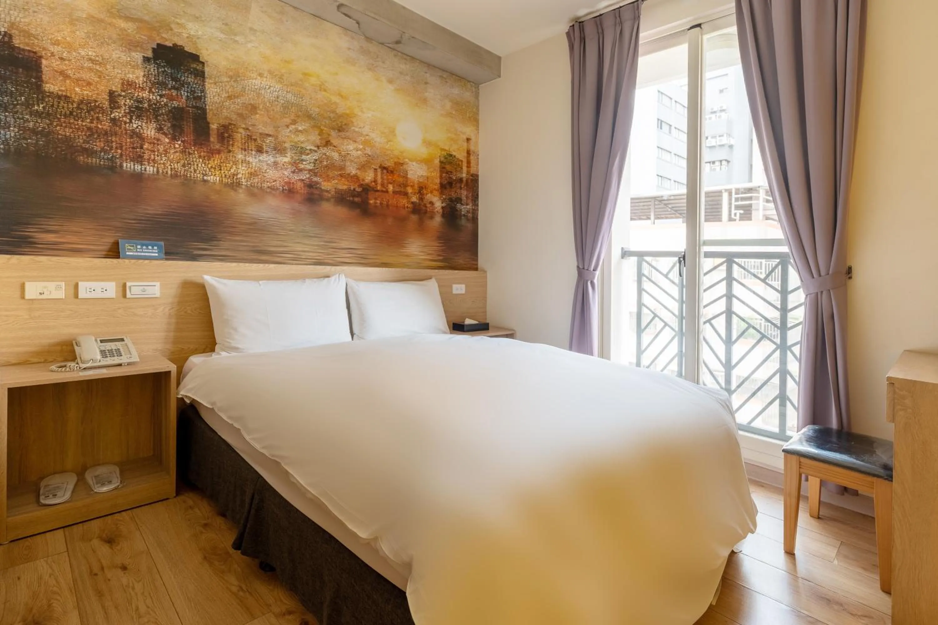 Superior Double Room in CHECK inn Express Taichung Yizhong