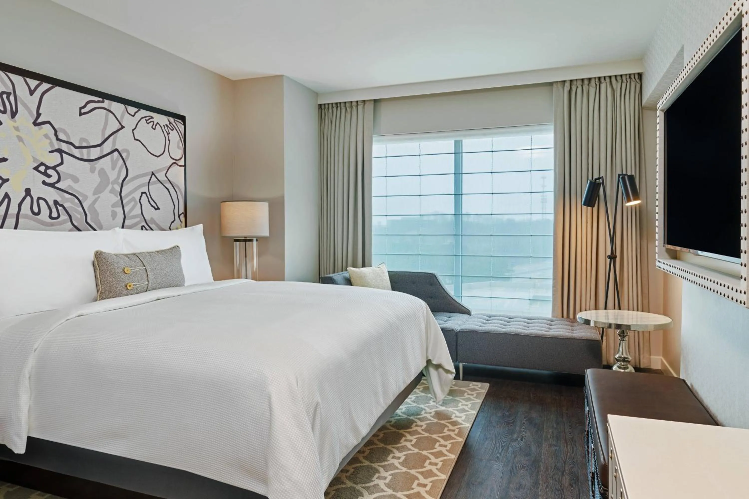 King Room in The Hotel at Avalon, Autograph Collection