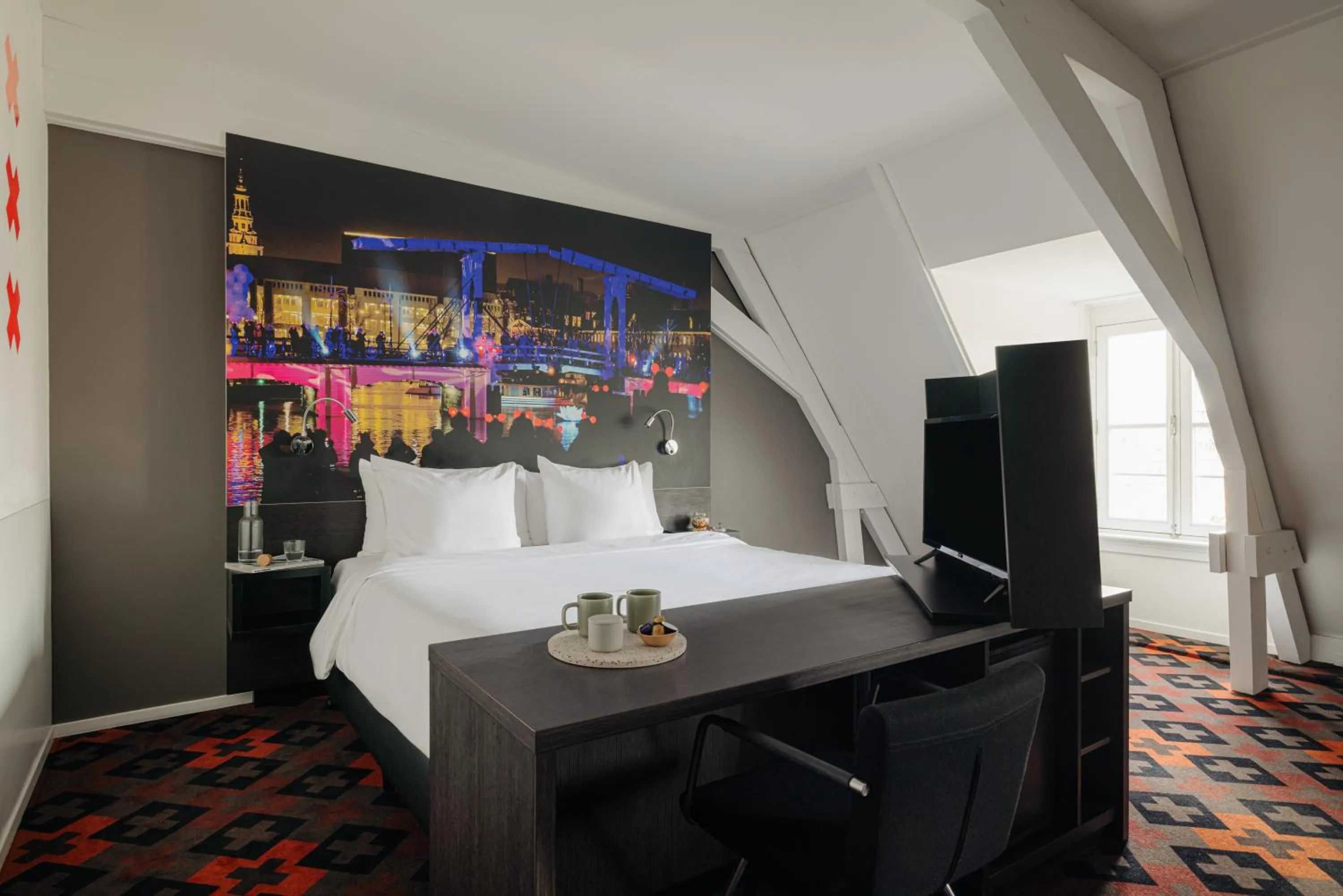 Junior Suite 1 King Bed in The Manor Amsterdam