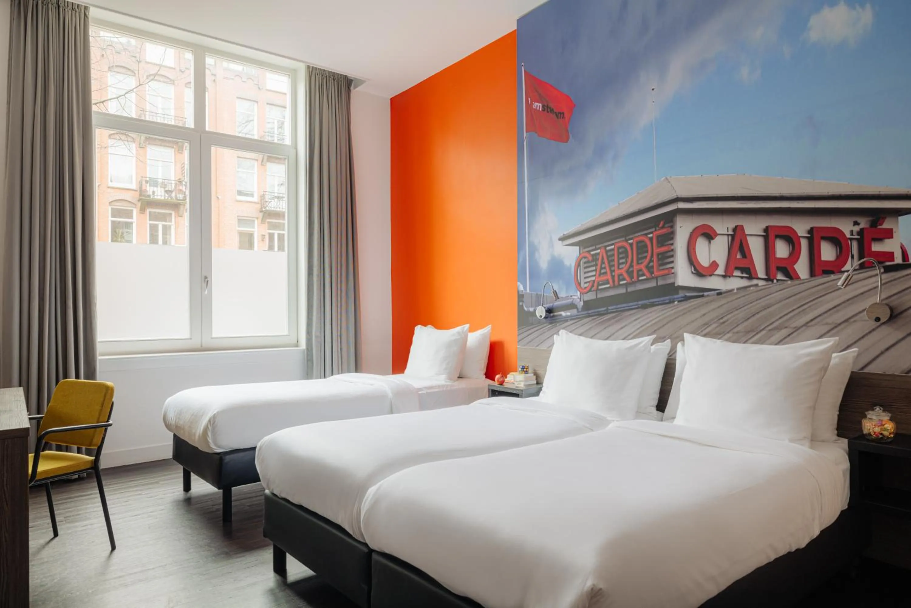 Superior Room 3 Single Beds in The Manor Amsterdam