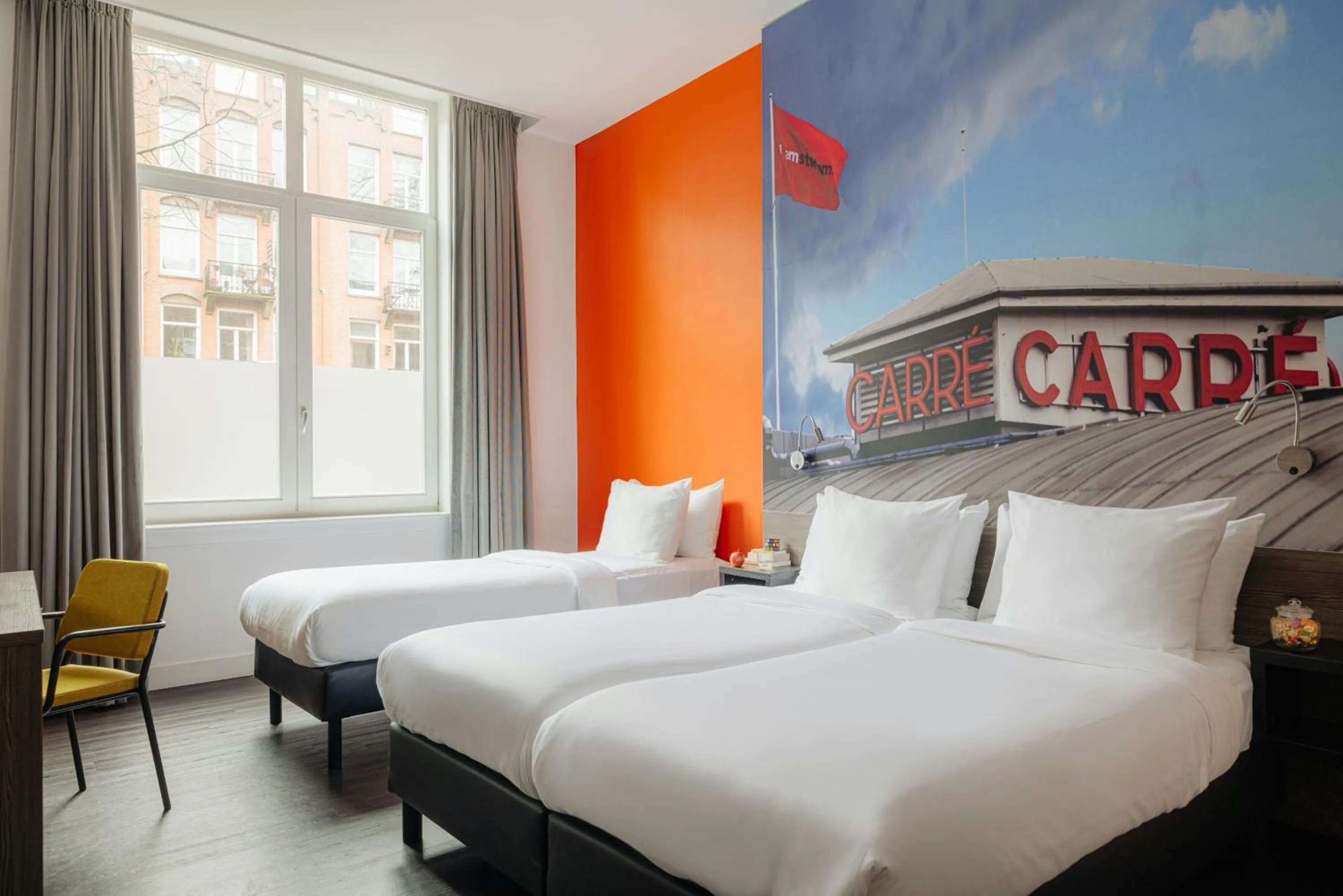 Superior Room 3 Single Beds in The Manor Amsterdam