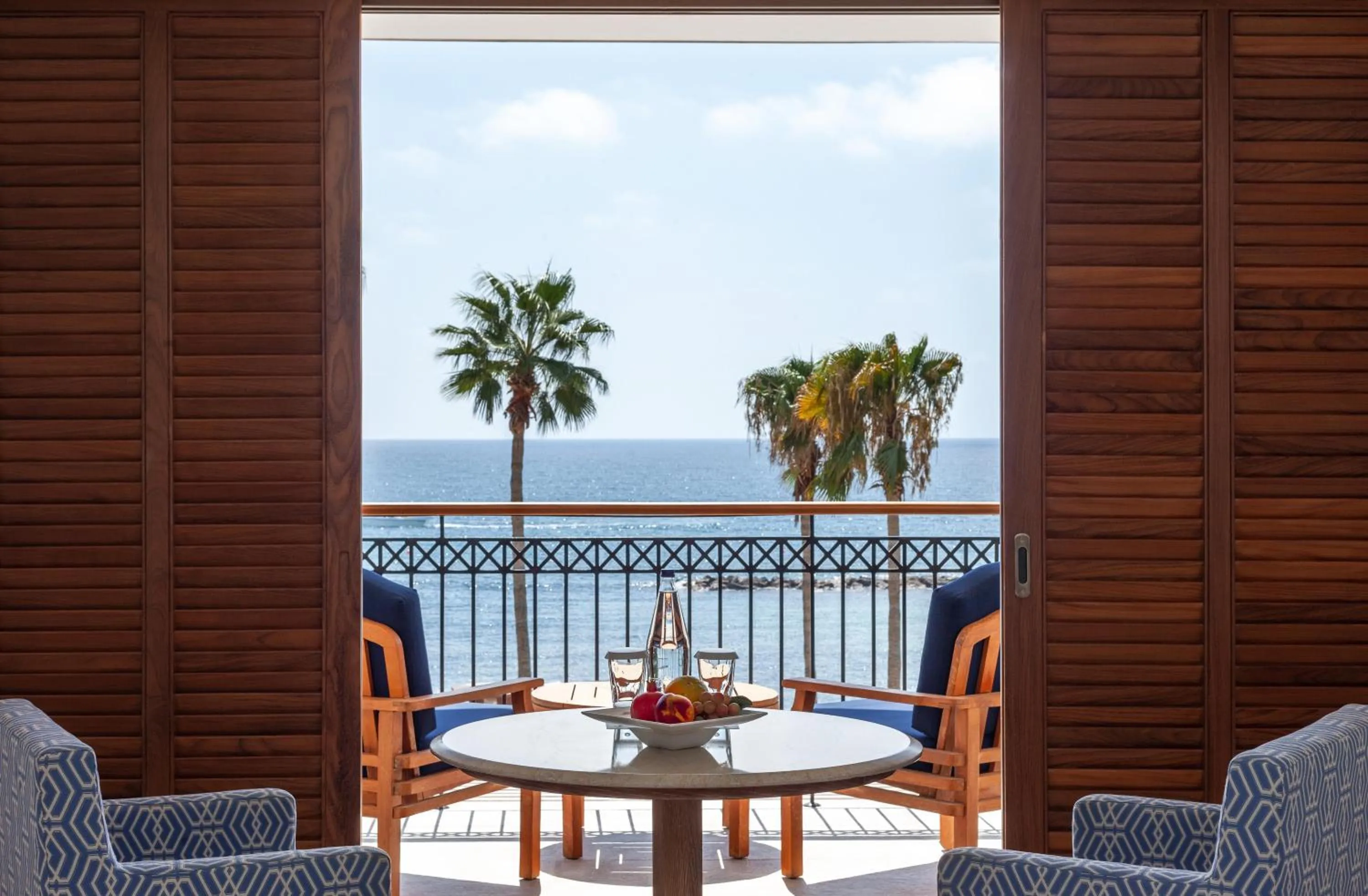 Deluxe Sea Facing Room in Annabelle