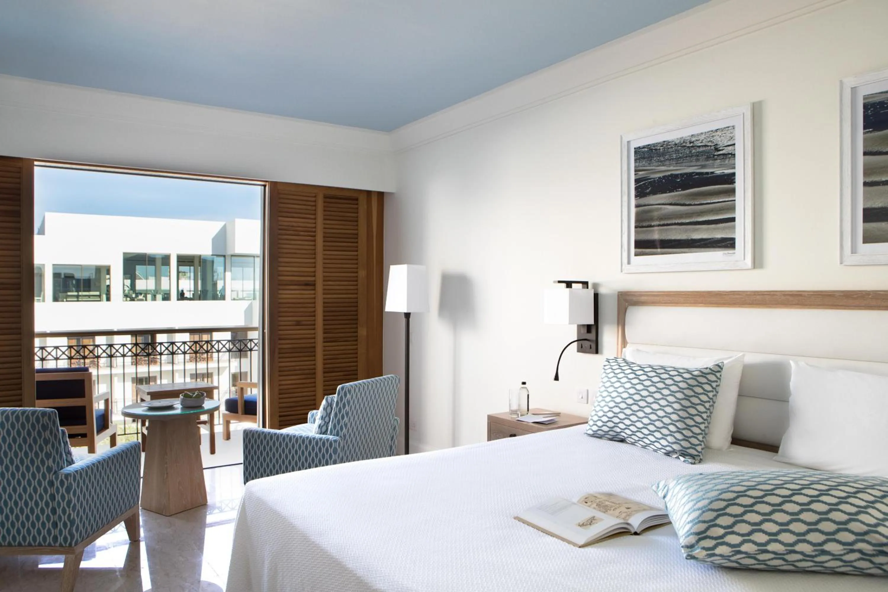 Side Sea View Room in Annabelle