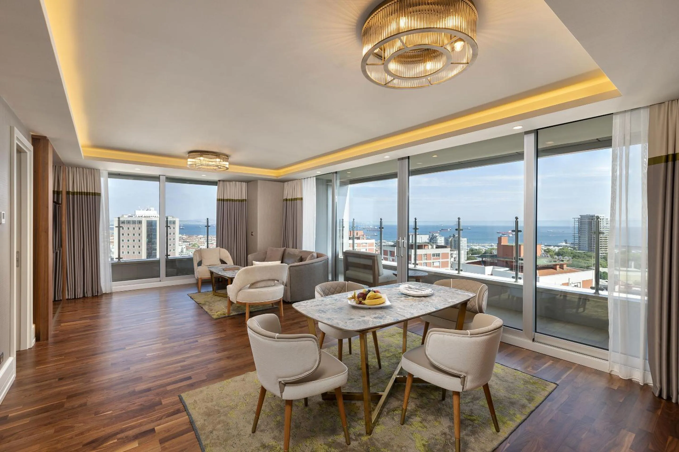 One-Bedroom Suite with Sea View in Titanic Port Bakirkoy