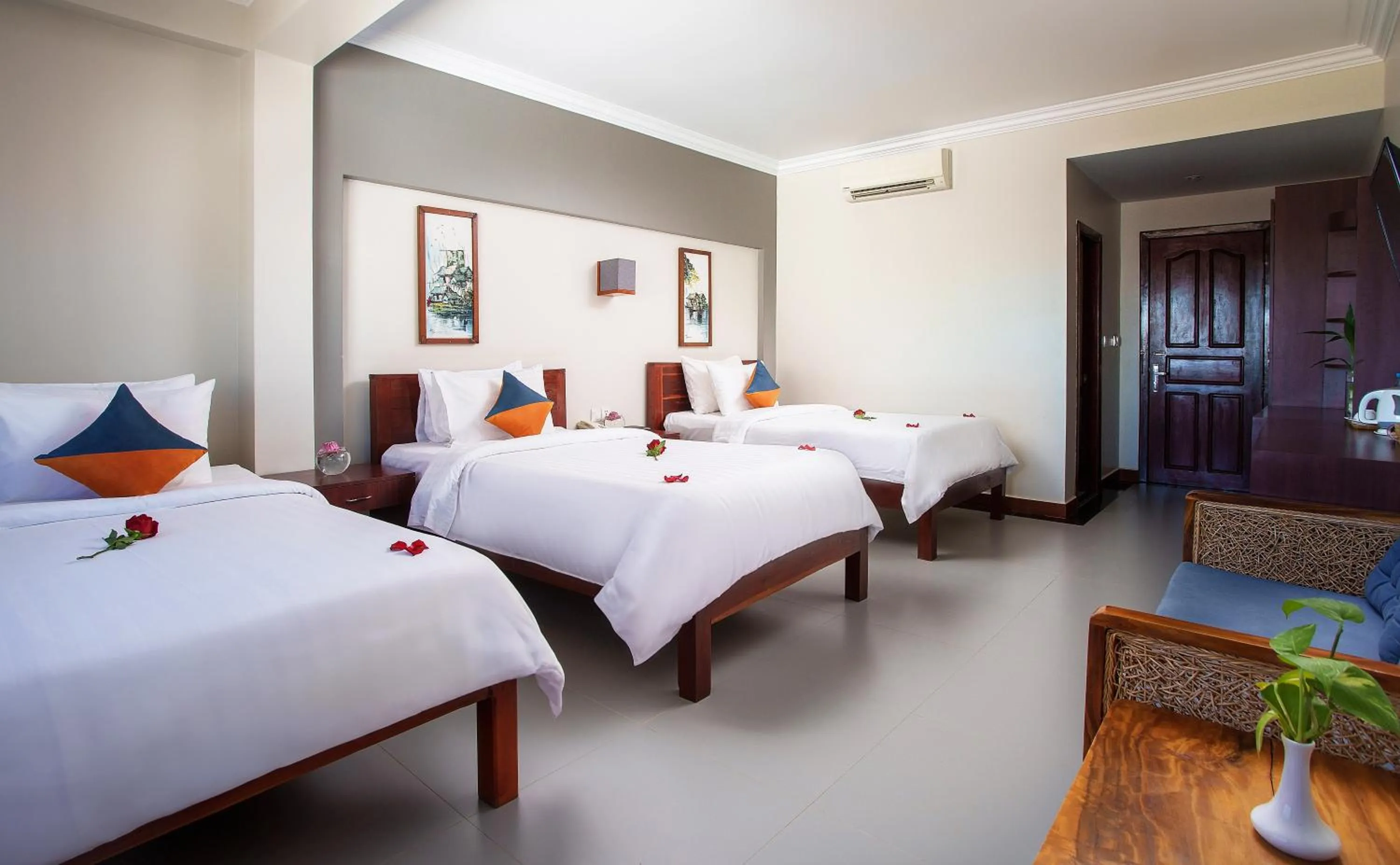 Deluxe Triple Room in Ratana Angkor Hotel