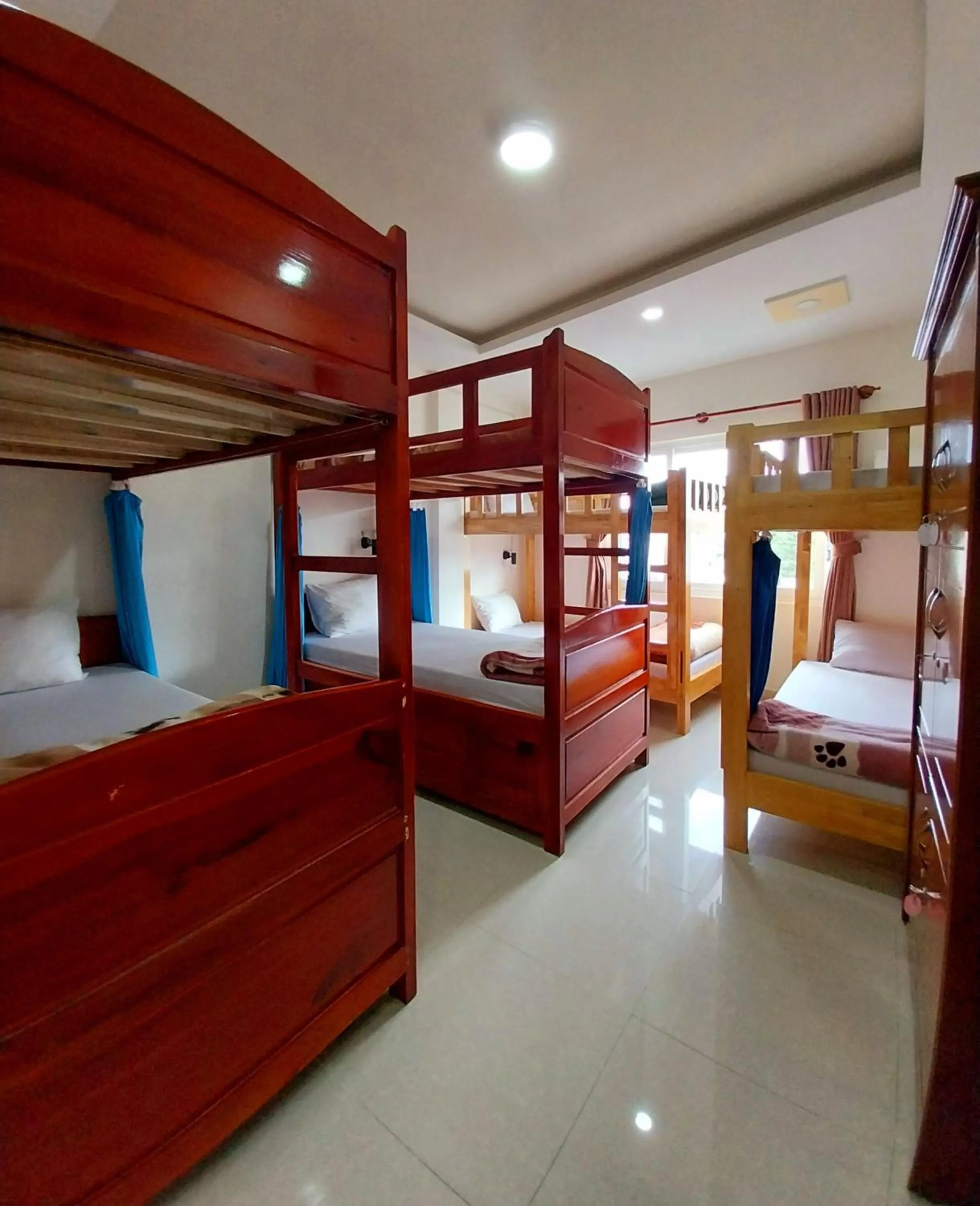 Bed in 8-Bed Mixed Dormitory Room in Cam Ly Homestay