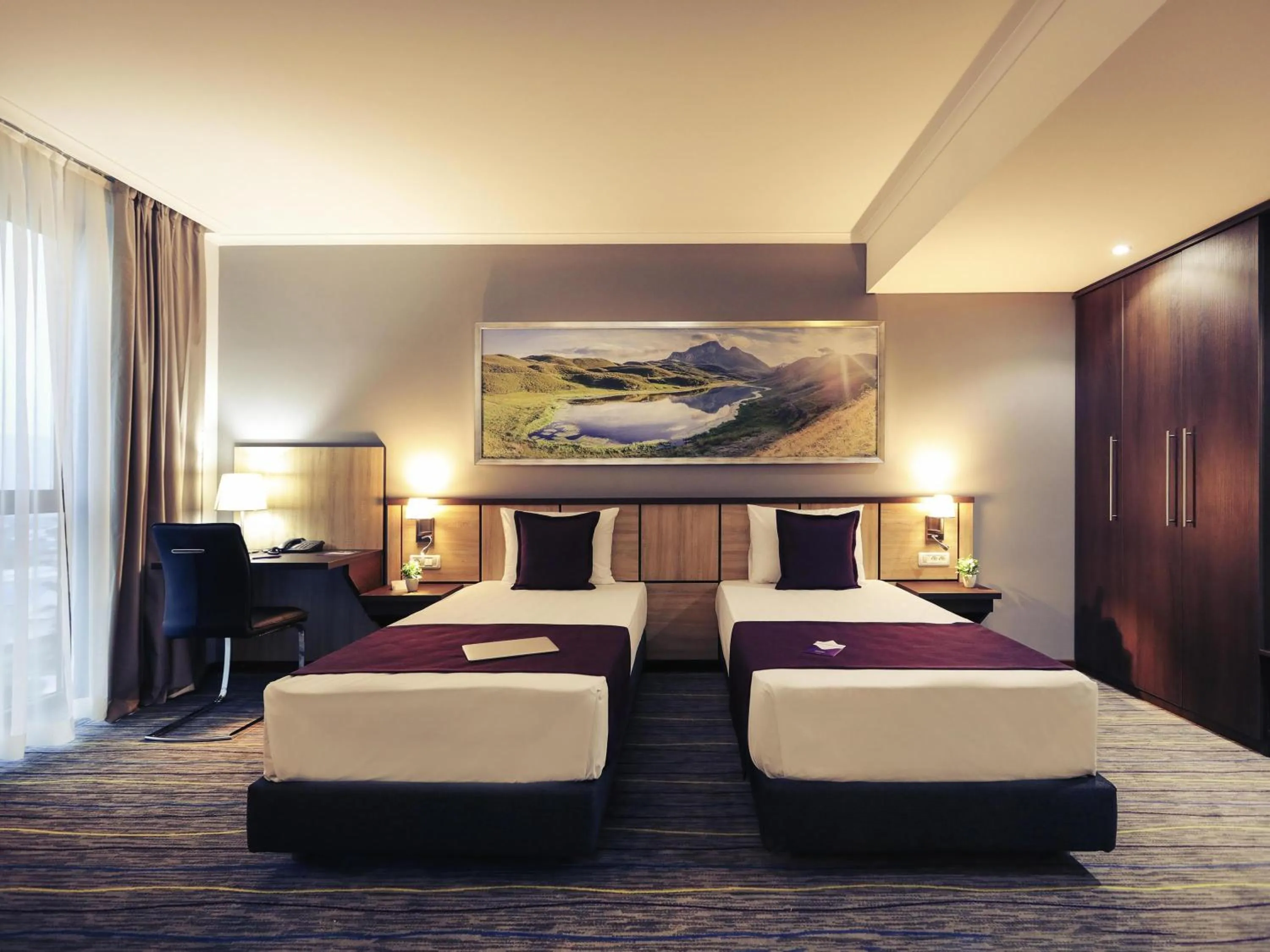 Standard Twin Room in Mercure Tetovo