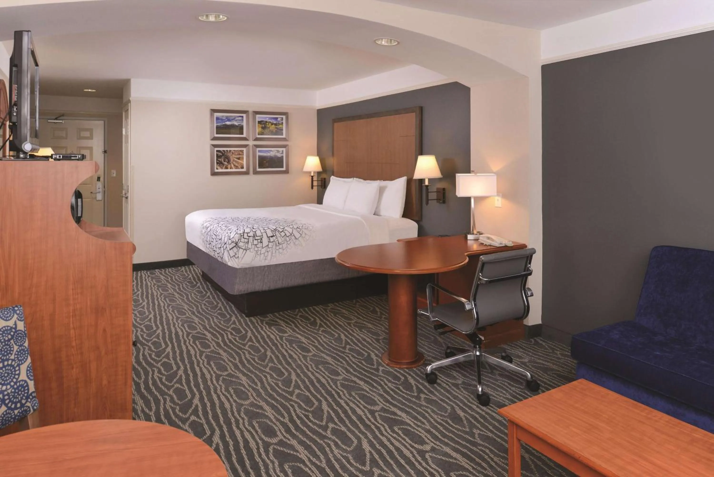 Executive King Room in La Quinta by Wyndham Ruidoso Downs