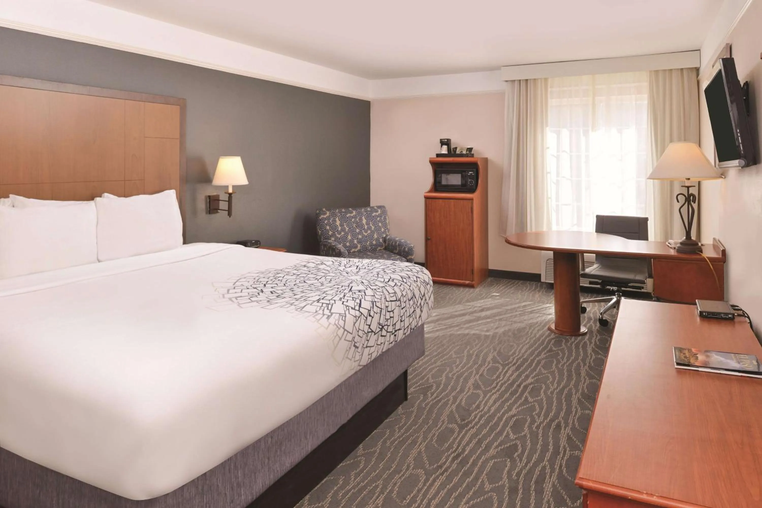 Standard King Room in La Quinta by Wyndham Ruidoso Downs