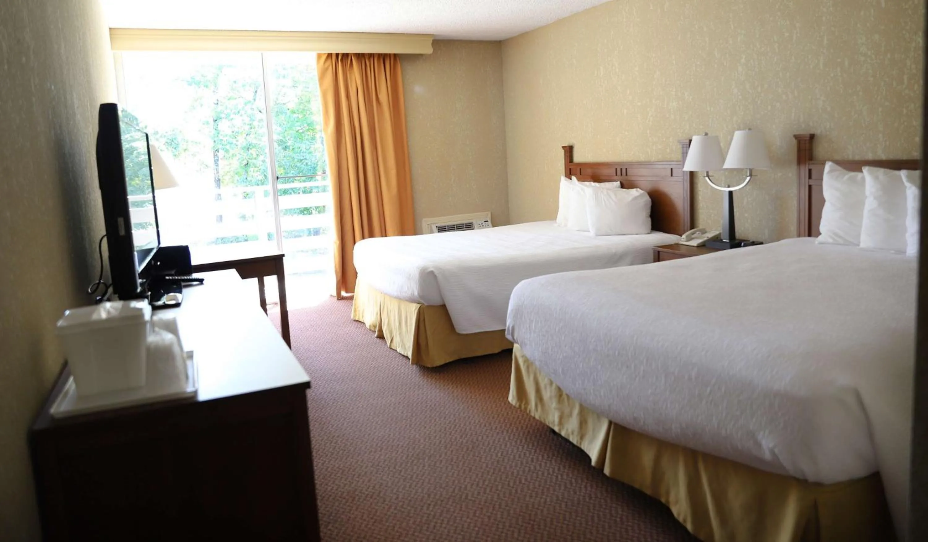 Queen Room with Two Queen Beds - Non-Smoking in Best Western Branson Inn and Conference Center