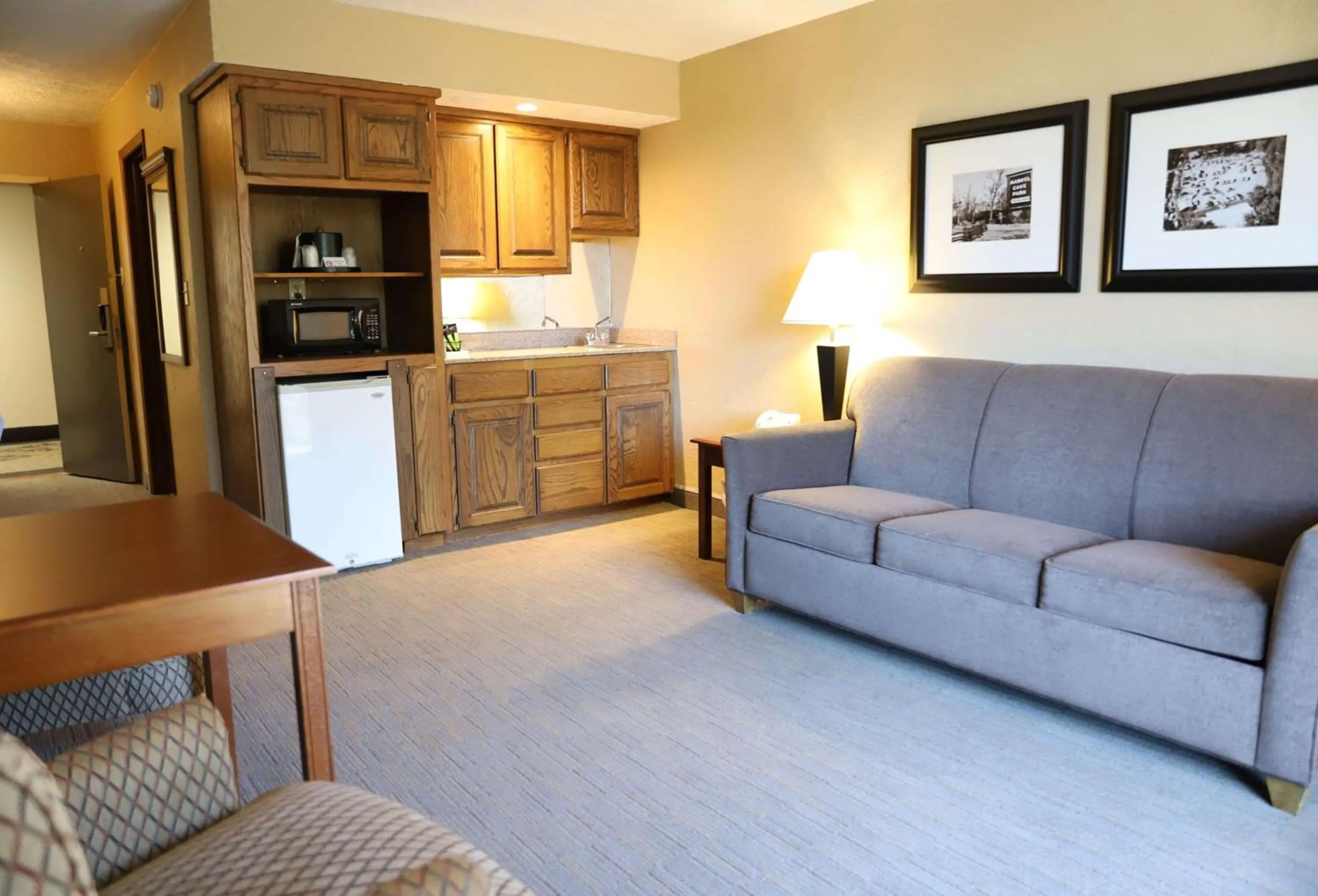 Family Suite with Two Queen Beds and Sofa Bed in Best Western Branson Inn and Conference Center