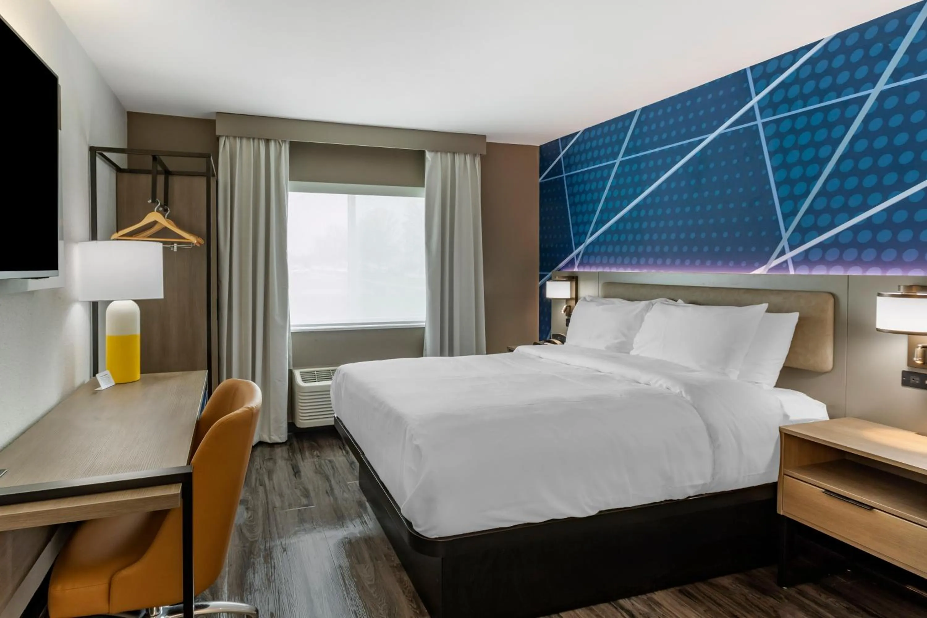 Queen Room - Disability Access in Comfort Inn Mount Pleasant - Racine