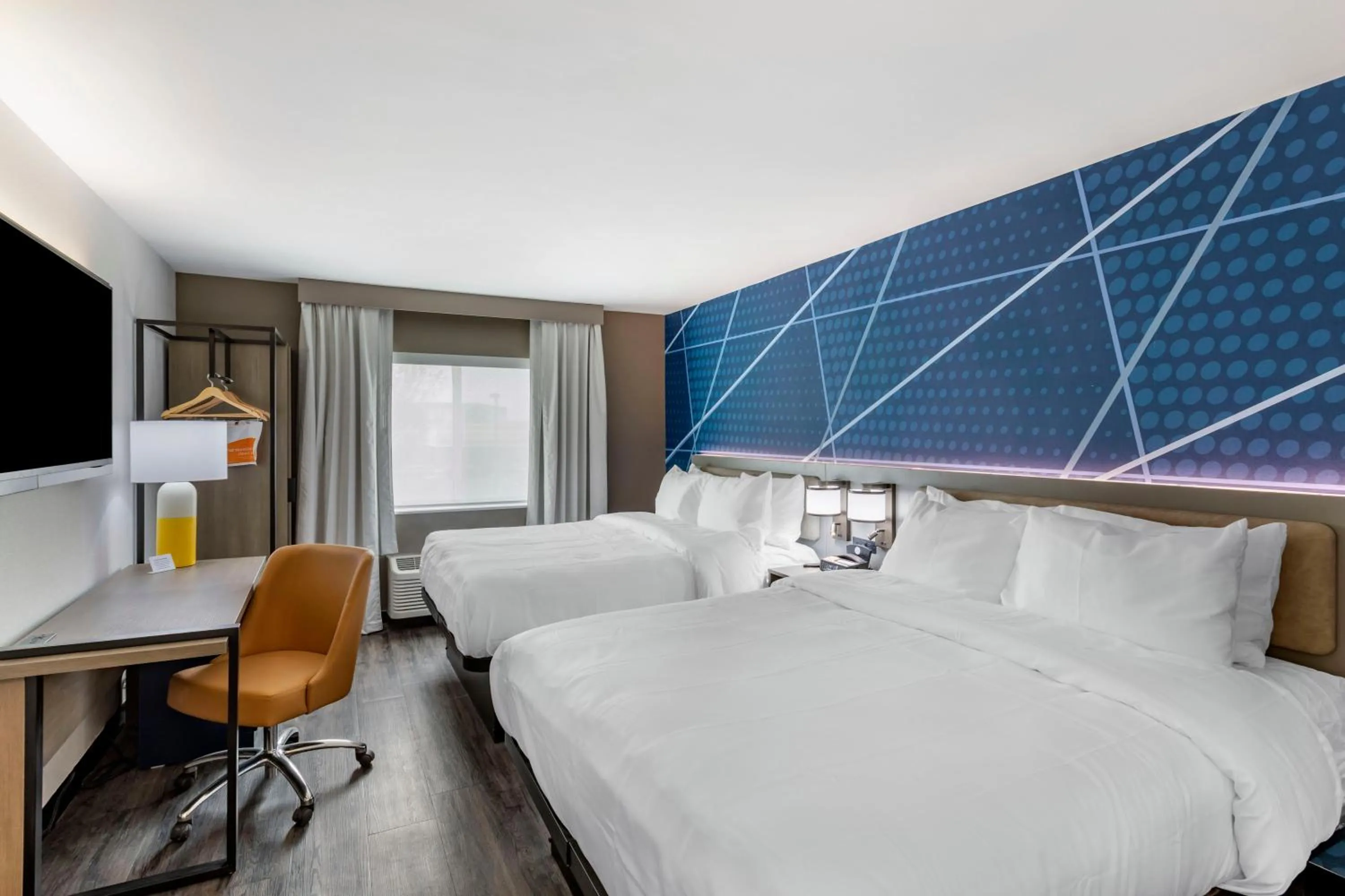 Queen Room with Two Queen Beds – Non Smoking in Comfort Inn Mount Pleasant - Racine