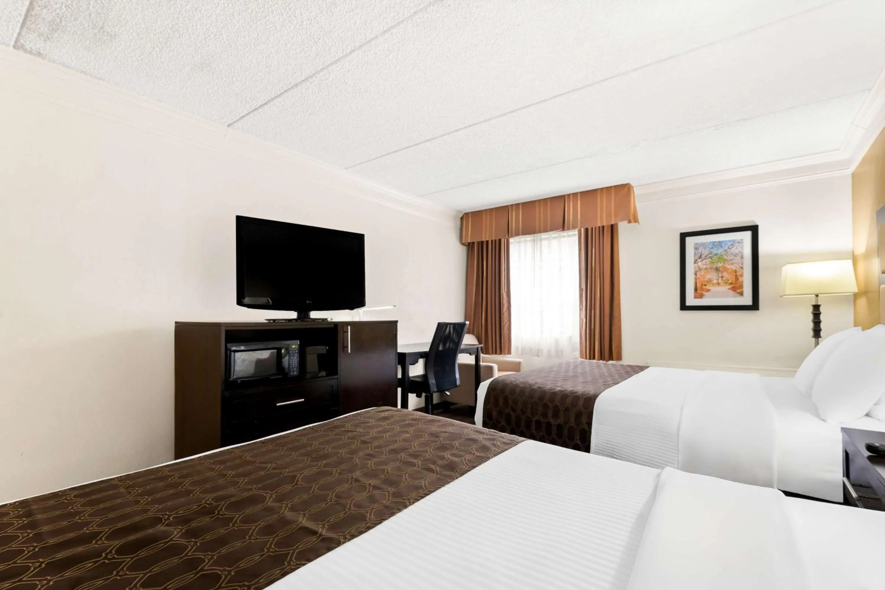 Queen Room with Two Queen Beds and Roll-In Shower - Mobility Accessible in Best Western Riverside Inn