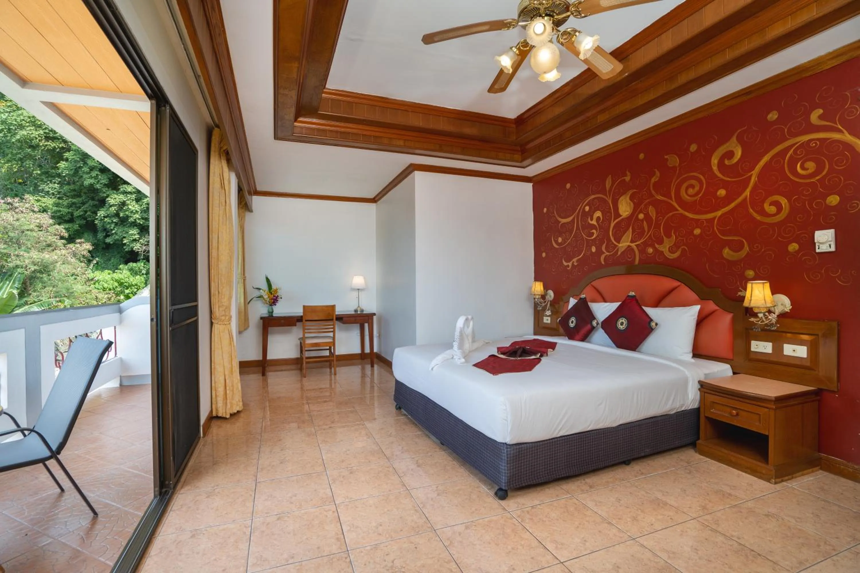 Deluxe Double Room in Memory Karon Resort