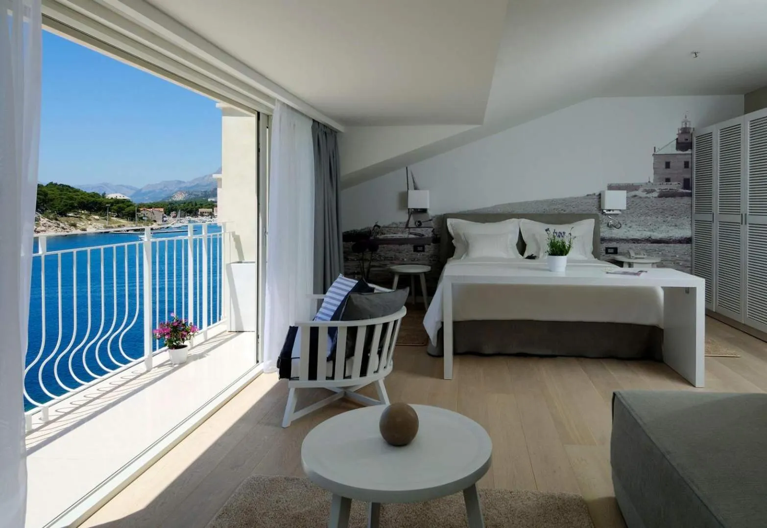 Suite with Sofa Bed and Sea View (3 Adults) in Hotel Osejava