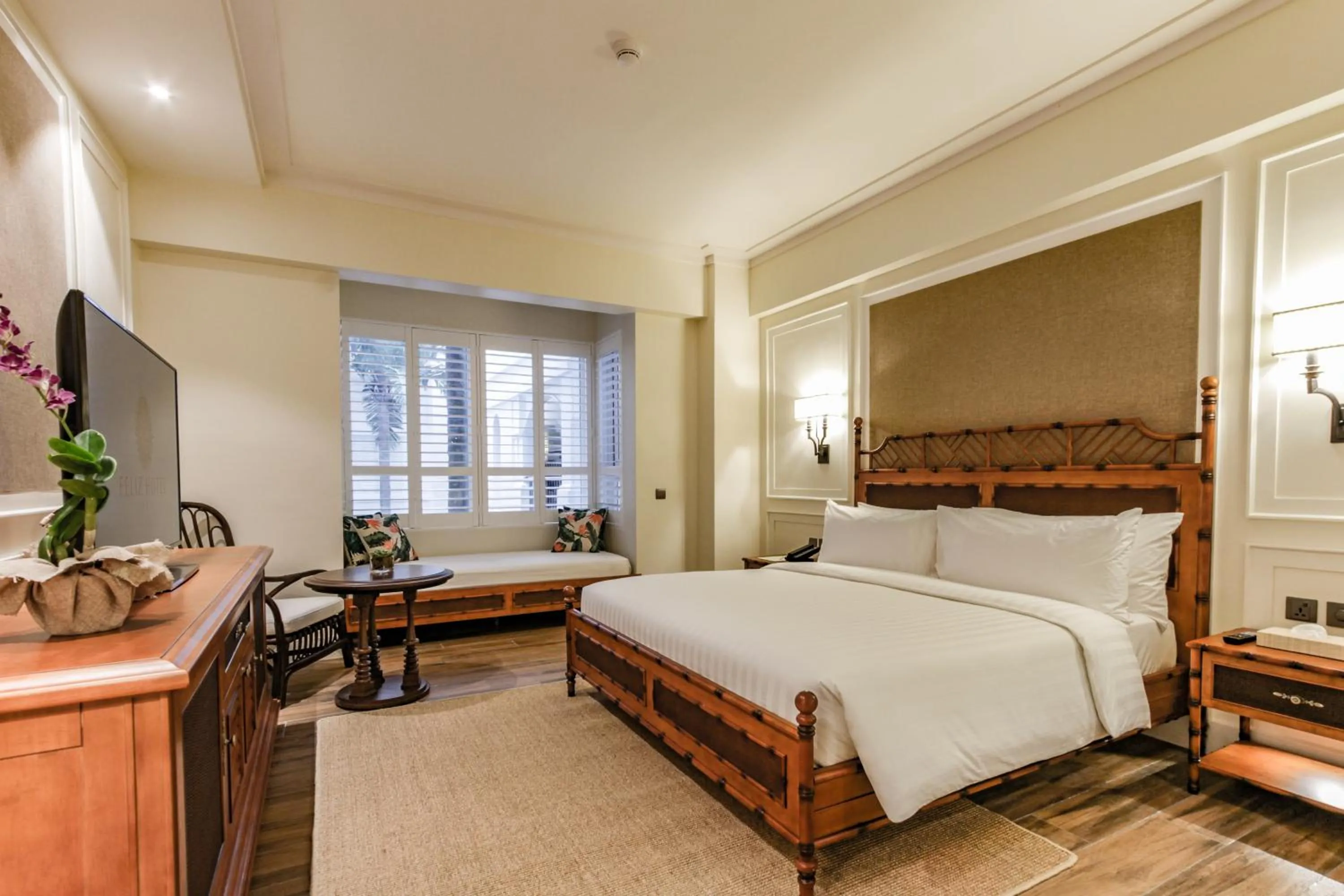 Premier King Room in Feliz Hotel Boracay