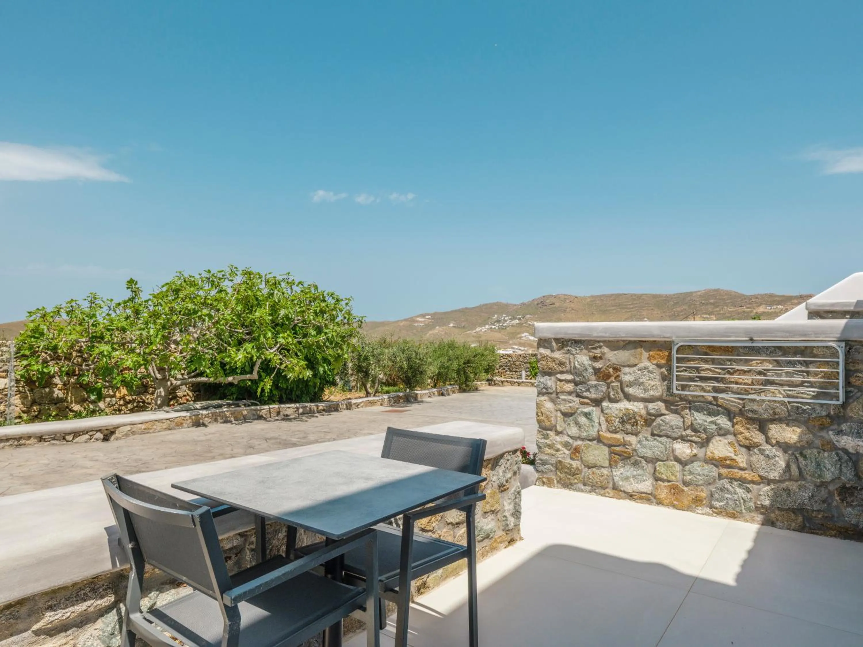 Comfort Suite with Garden View in Ftelia Bay Boutique Hotel