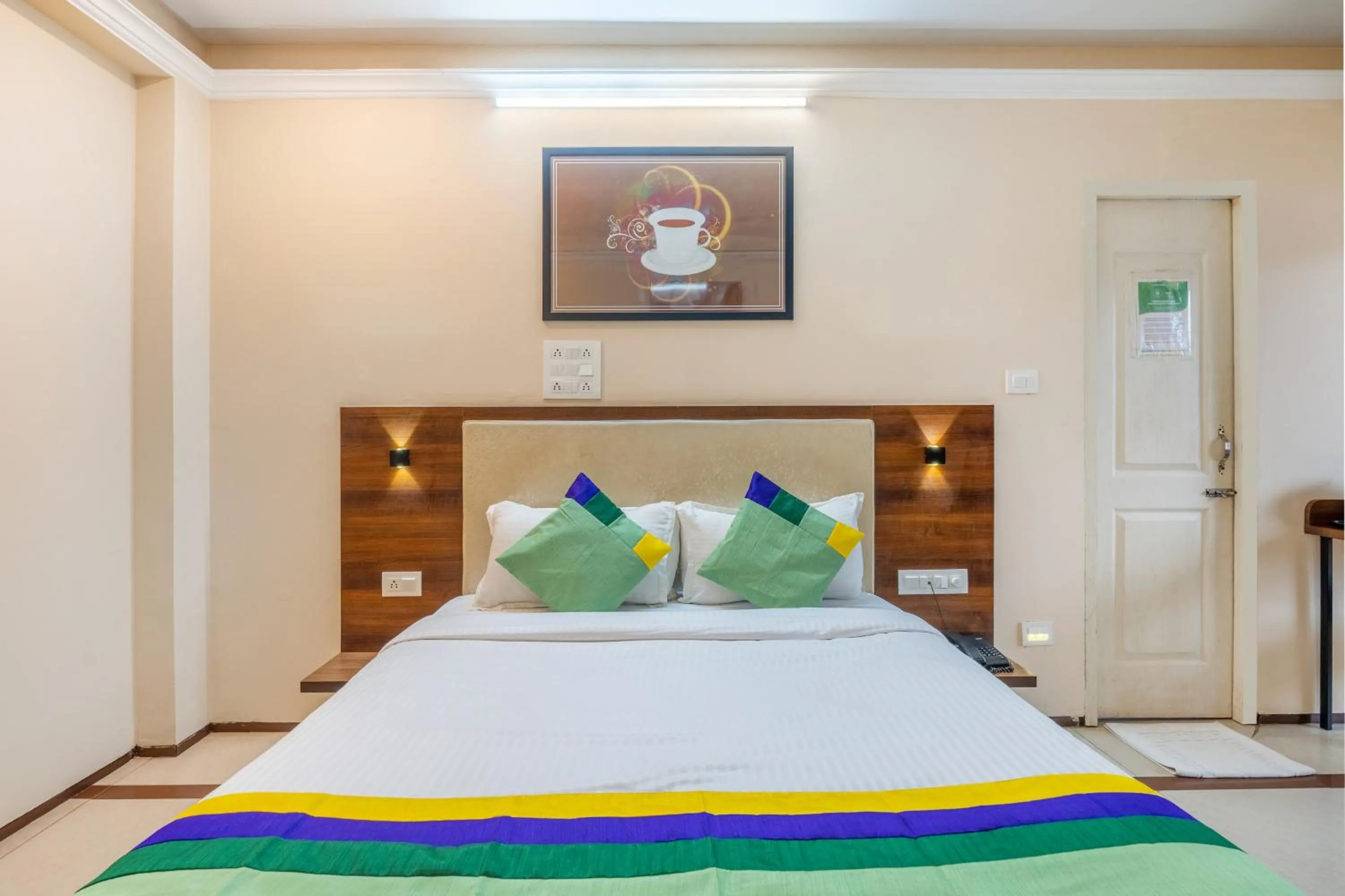 Standard Room in Treebo Sunheads