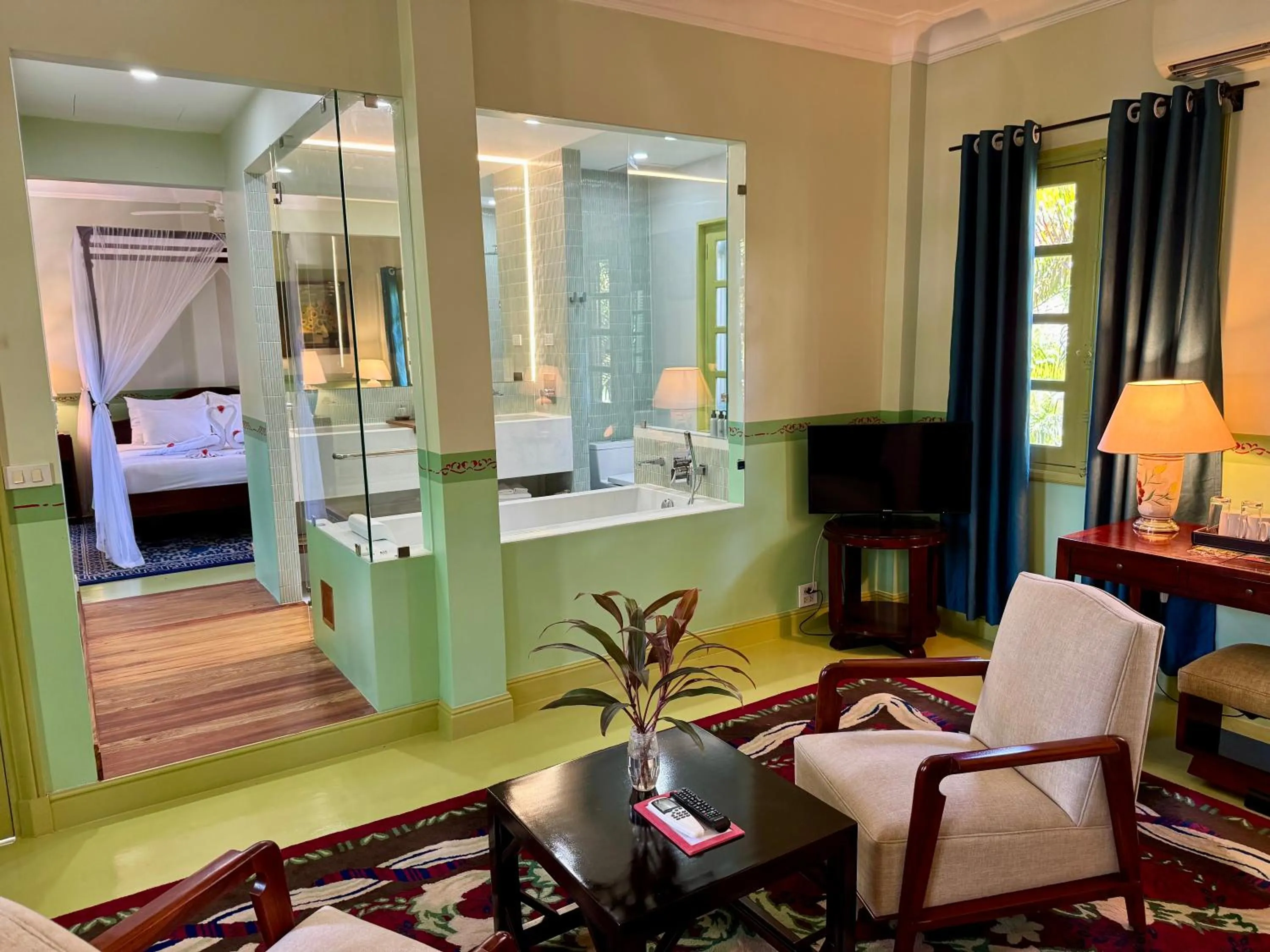 Heritage Suite with Bathtub  in Villa Maly Boutique Hotel