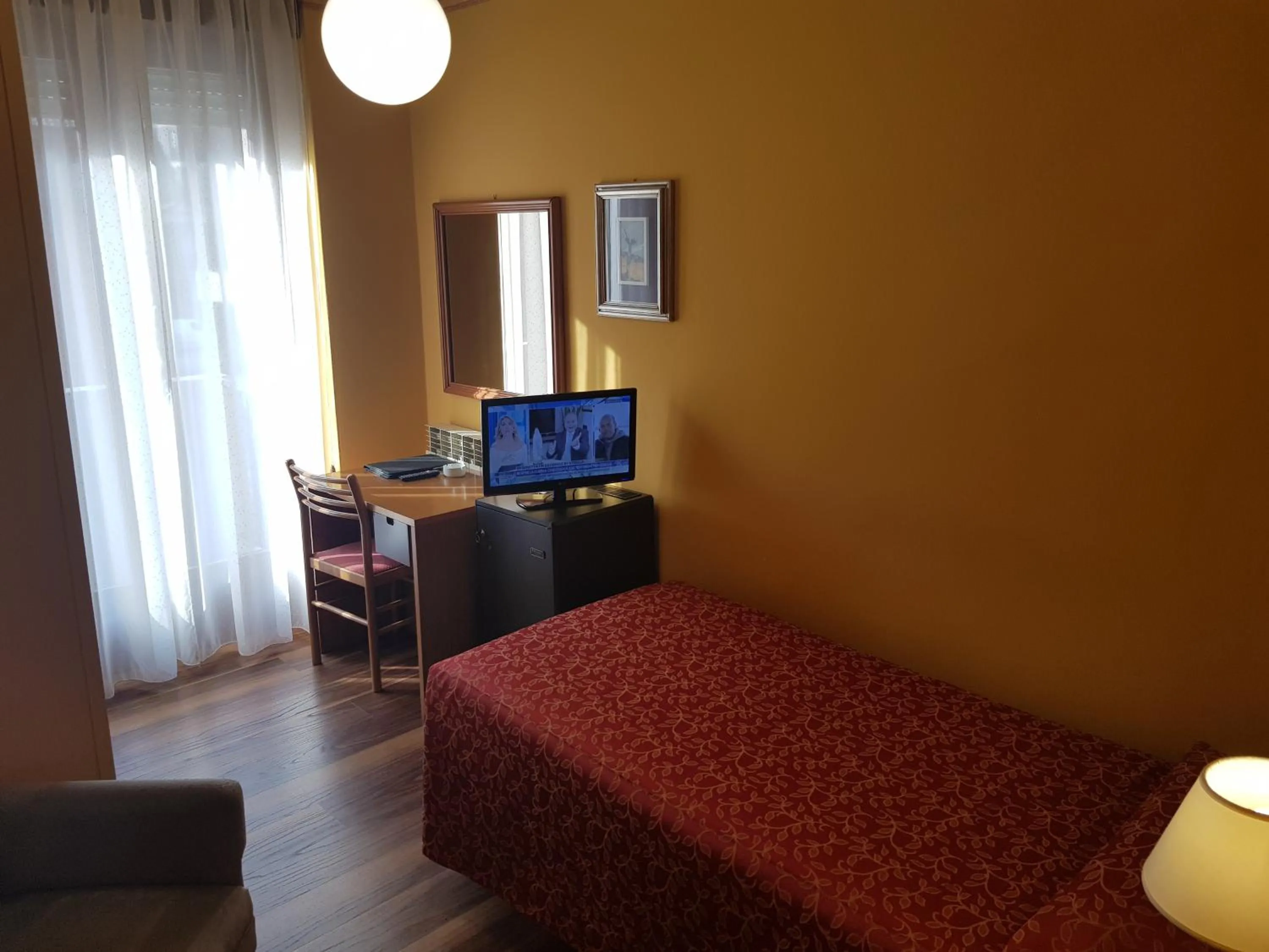 Single Room in Hotel Diana